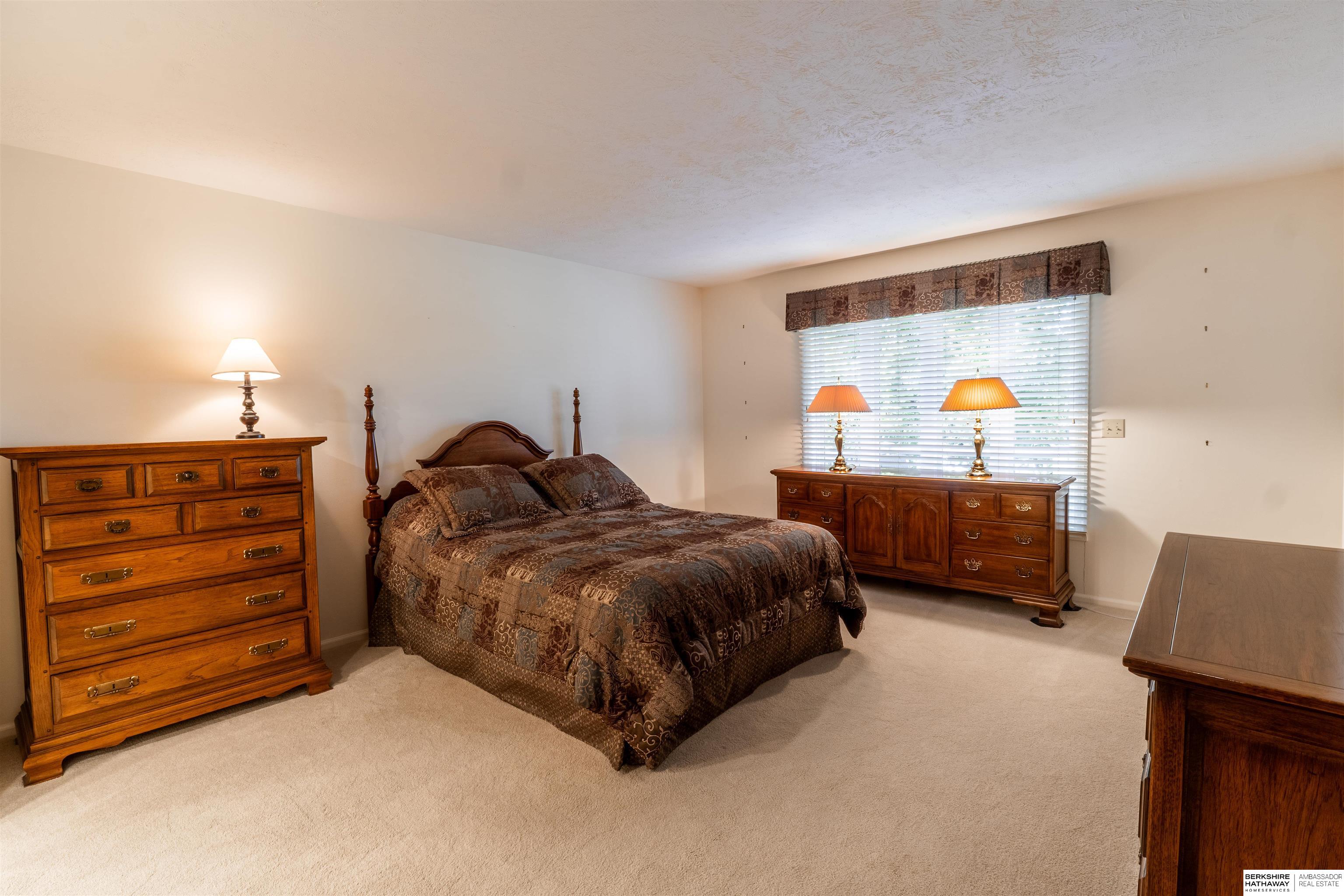 Omaha, Nebraska 68137, United States, 3 Bedrooms Bedrooms, ,4 BathroomsBathrooms,Residential,Active,204600