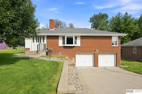 Photo of 1515 N 90th Street, Omaha, NE 68114 (MLS # 22627158)