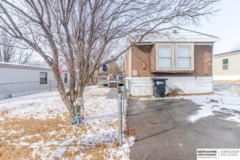Photo of 15154 D Plaza #40, Omaha, NE 68144 (MLS # 22608319)