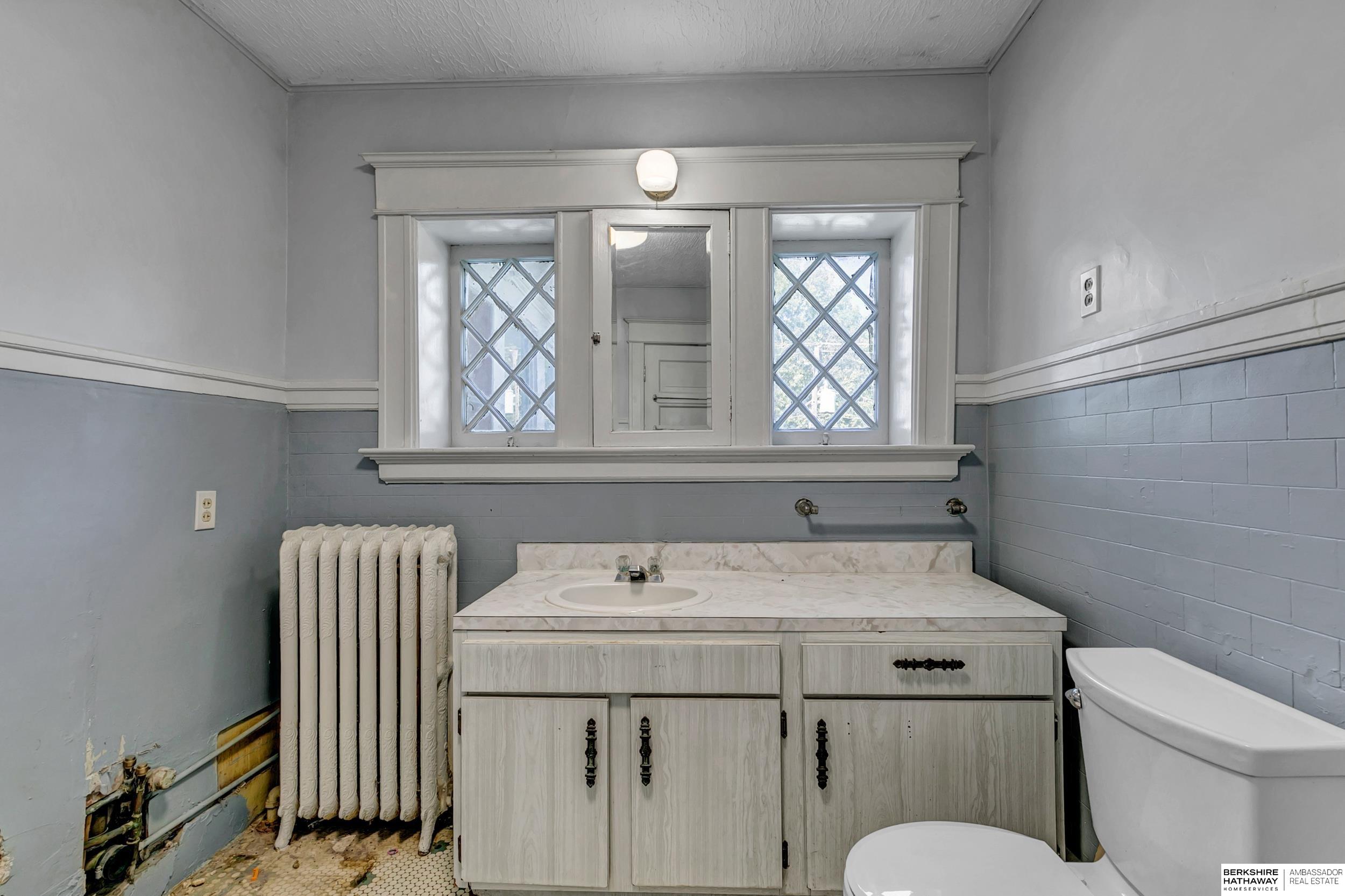 Lincoln, Nebraska 68502, United States, 8 Bedrooms Bedrooms, ,5 BathroomsBathrooms,Residential,Active,246793