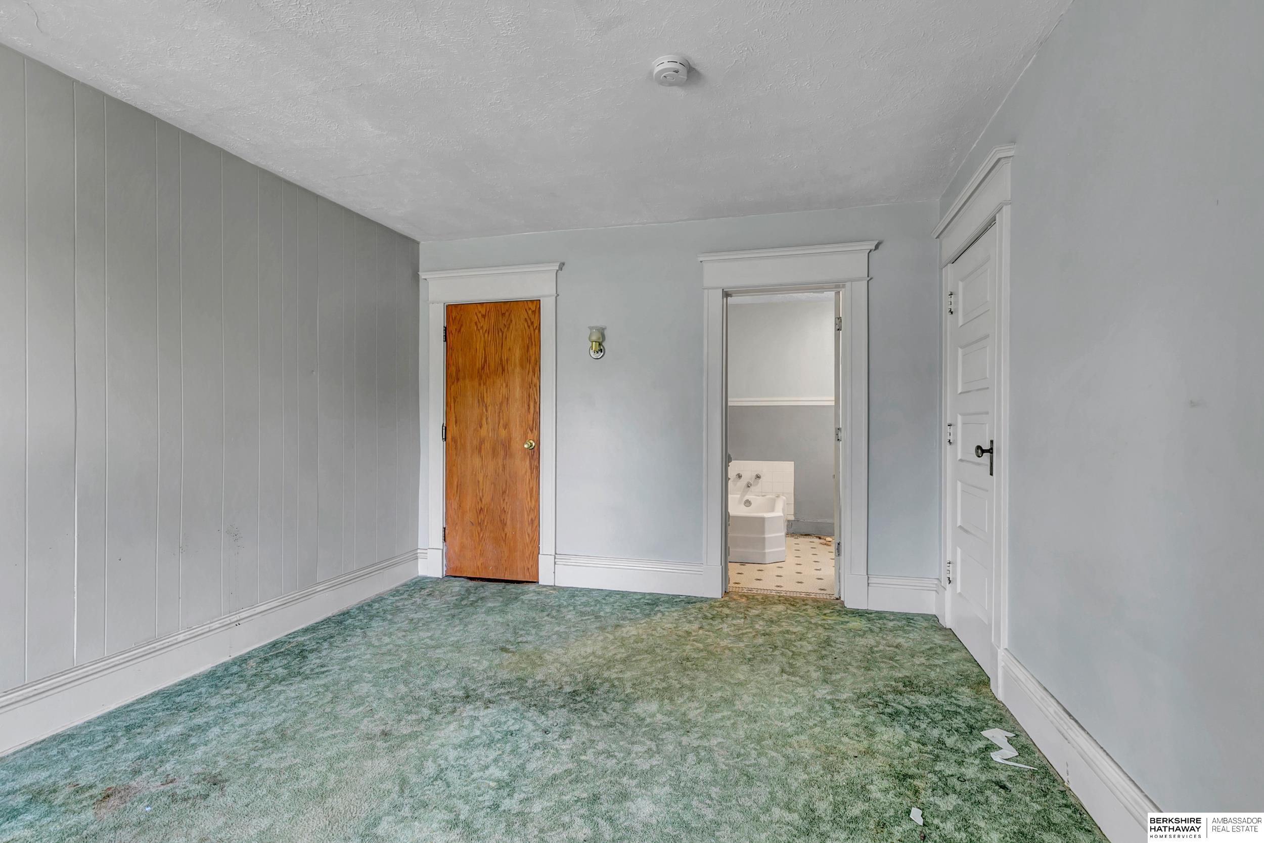 Lincoln, Nebraska 68502, United States, 8 Bedrooms Bedrooms, ,5 BathroomsBathrooms,Residential,Active,246793