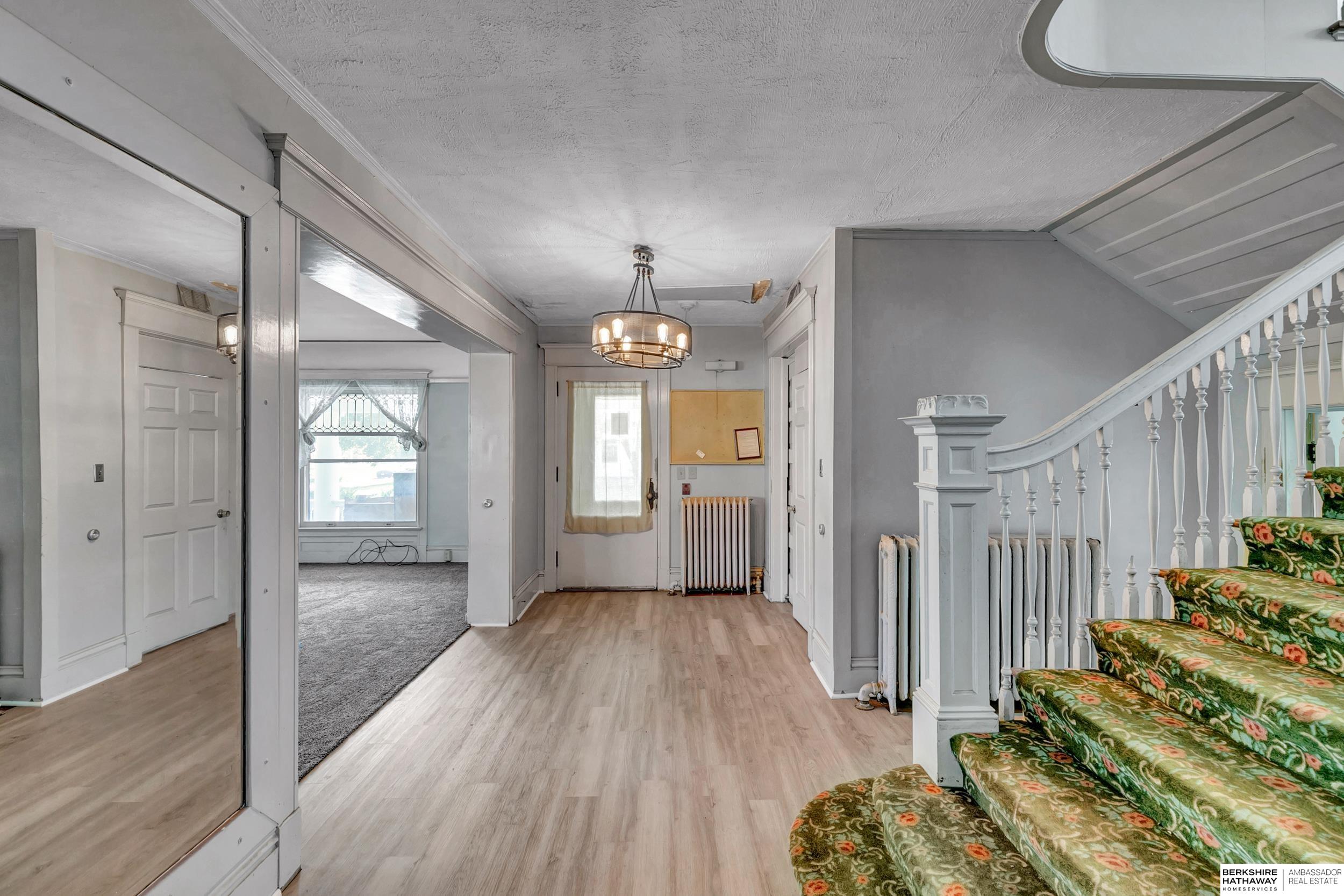 Lincoln, Nebraska 68502, United States, 8 Bedrooms Bedrooms, ,5 BathroomsBathrooms,Residential,Active,246793