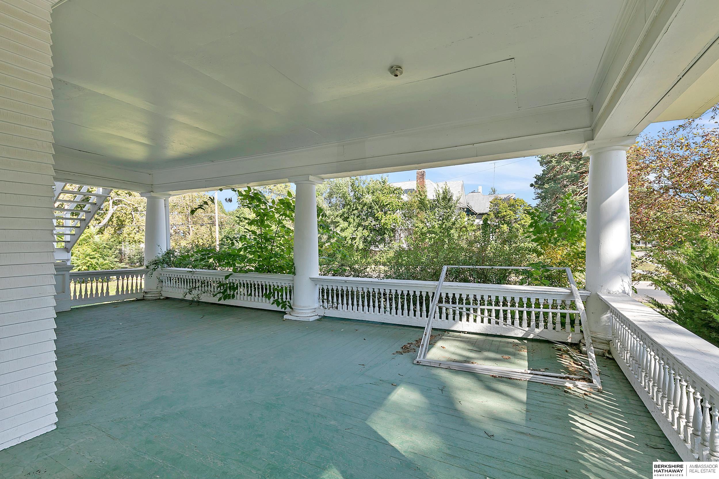 Lincoln, Nebraska 68502, United States, 8 Bedrooms Bedrooms, ,5 BathroomsBathrooms,Residential,Active,246793