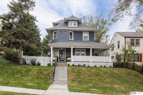 Photo of 4624 Farnam Street, Omaha, NE 68132 (MLS # 22607018)