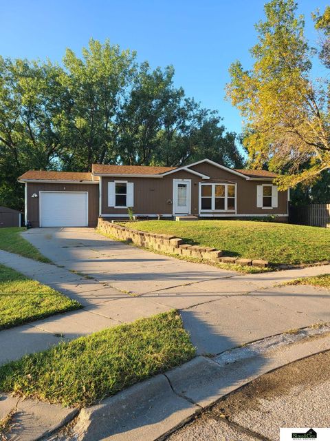 Photo of 1140 SW 21st Court, Lincoln, NE 68522 (MLS # 22528192)