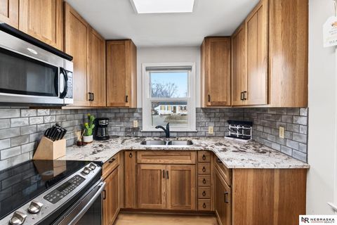 Photo of 2405 Hancock Street, Bellevue, NE 68005 (MLS # 22607446)