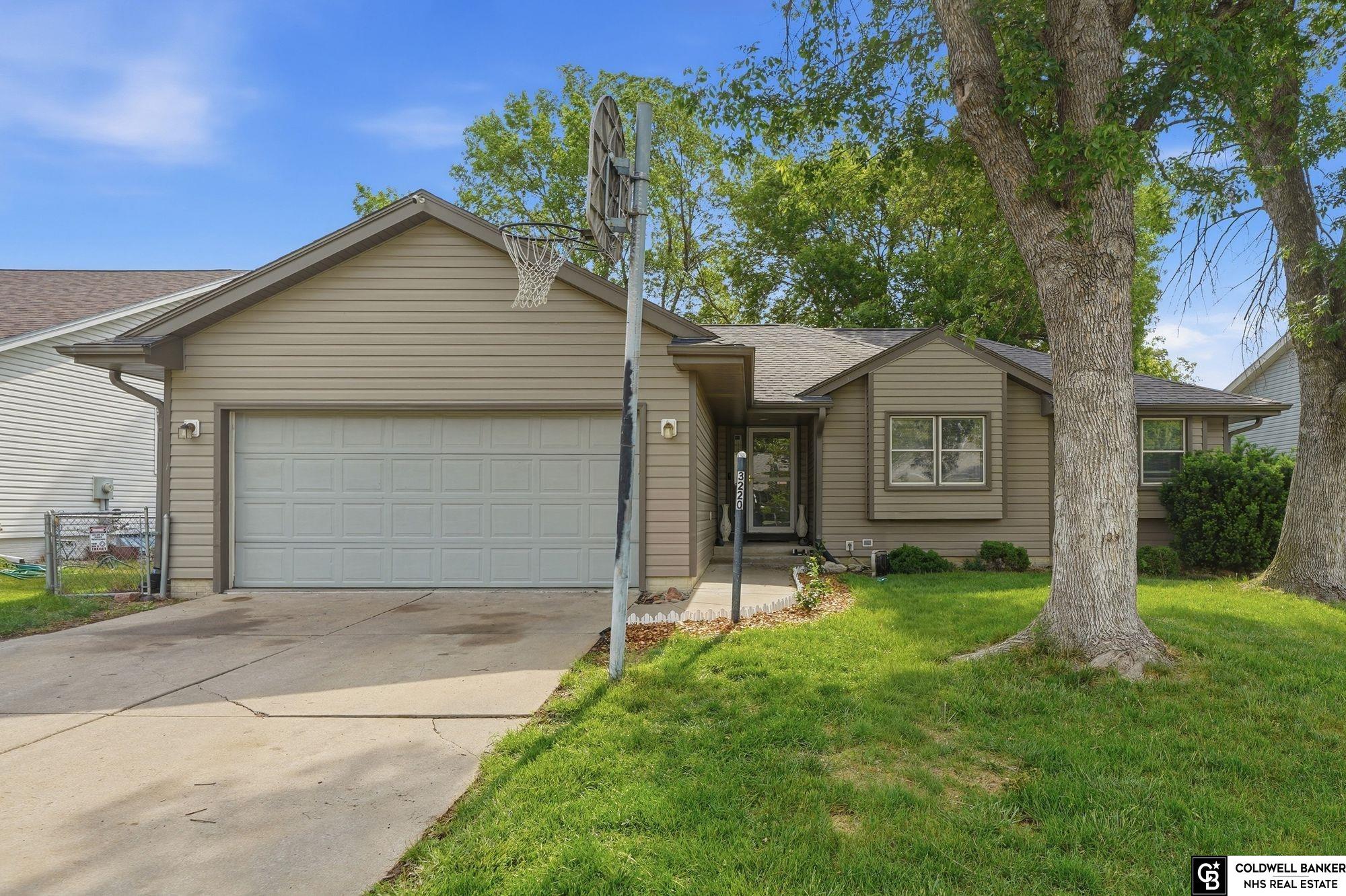Photo 1 of 34 — 3220 Richard Court, Lincoln, NE 68521