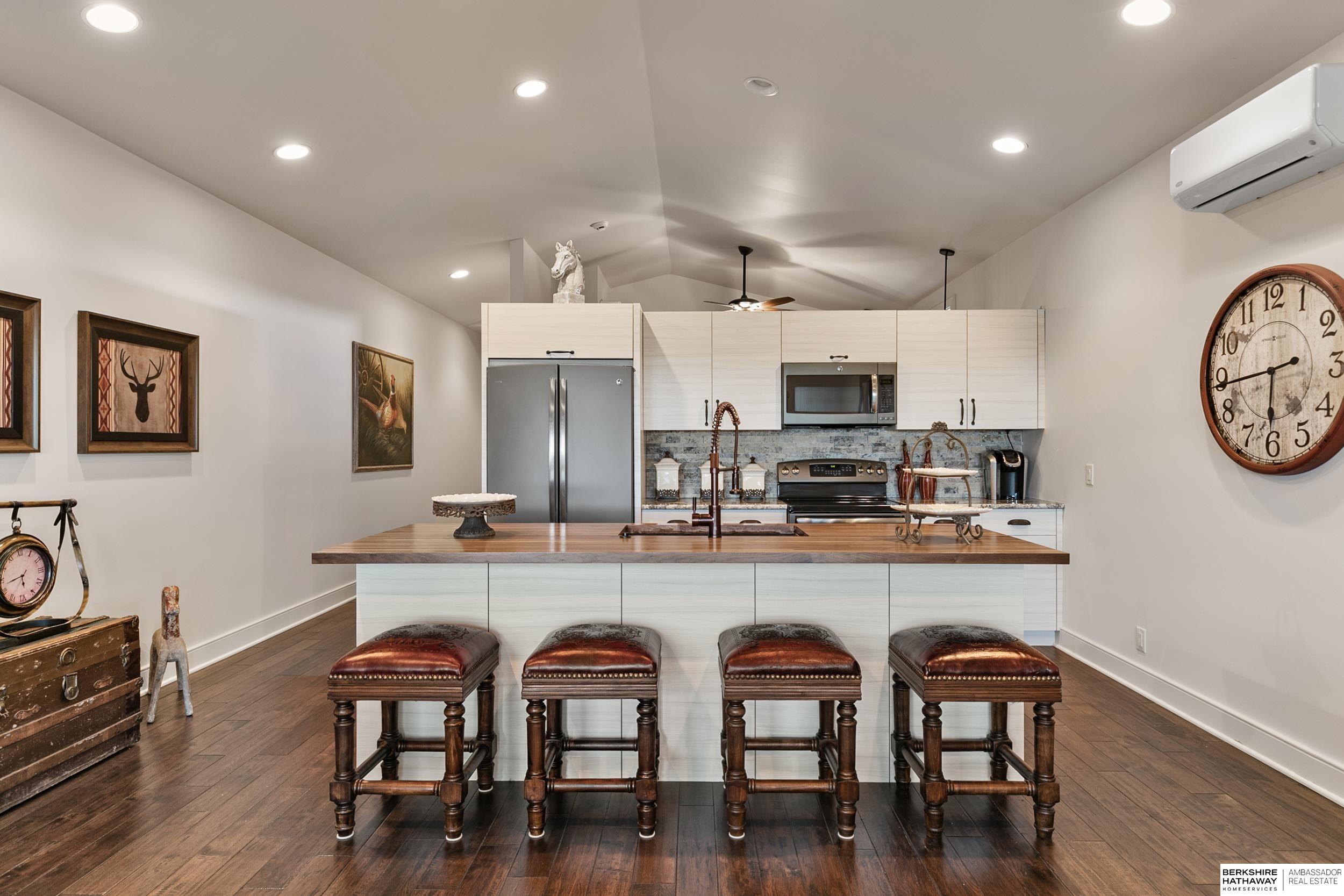 Valley, Nebraska 68064, United States, 5 Bedrooms Bedrooms, ,6 BathroomsBathrooms,Residential,Active,184289