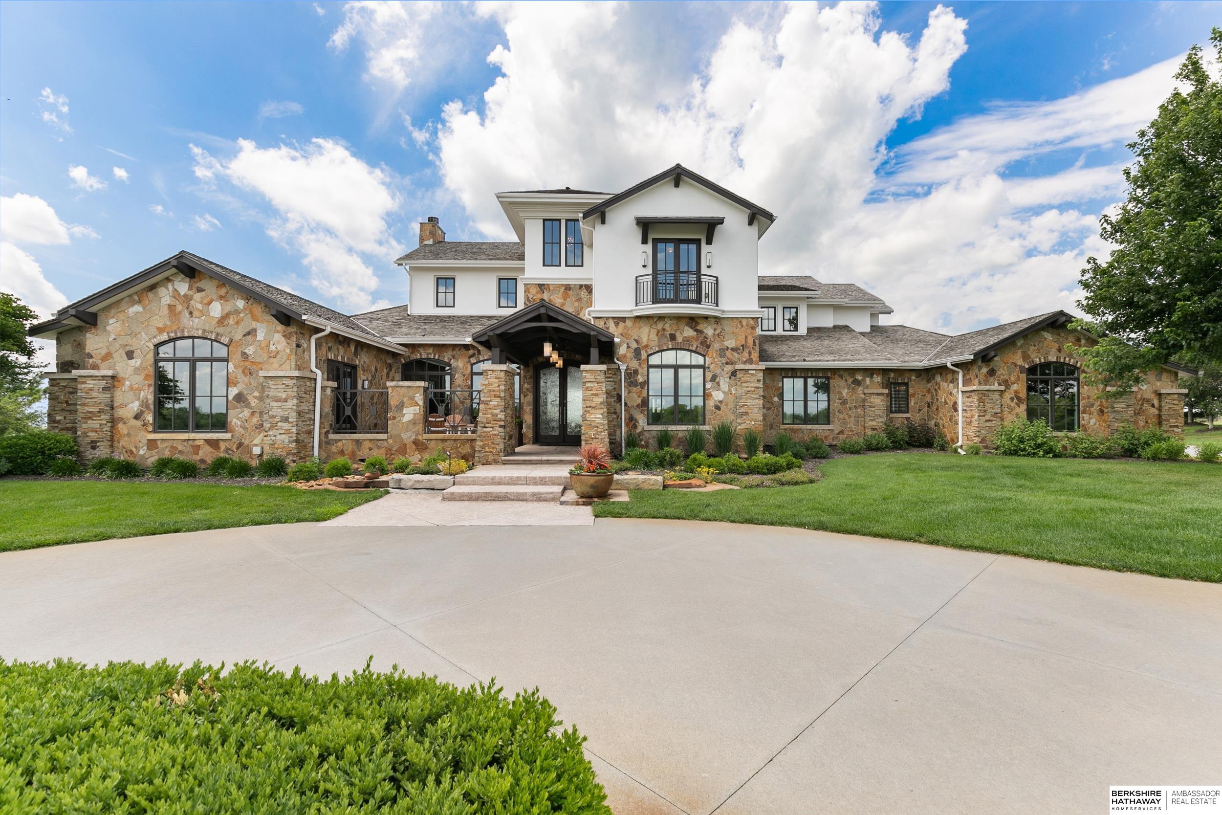 Valley, Nebraska 68064, United States, 5 Bedrooms Bedrooms, ,6 BathroomsBathrooms,Residential,Active,184289