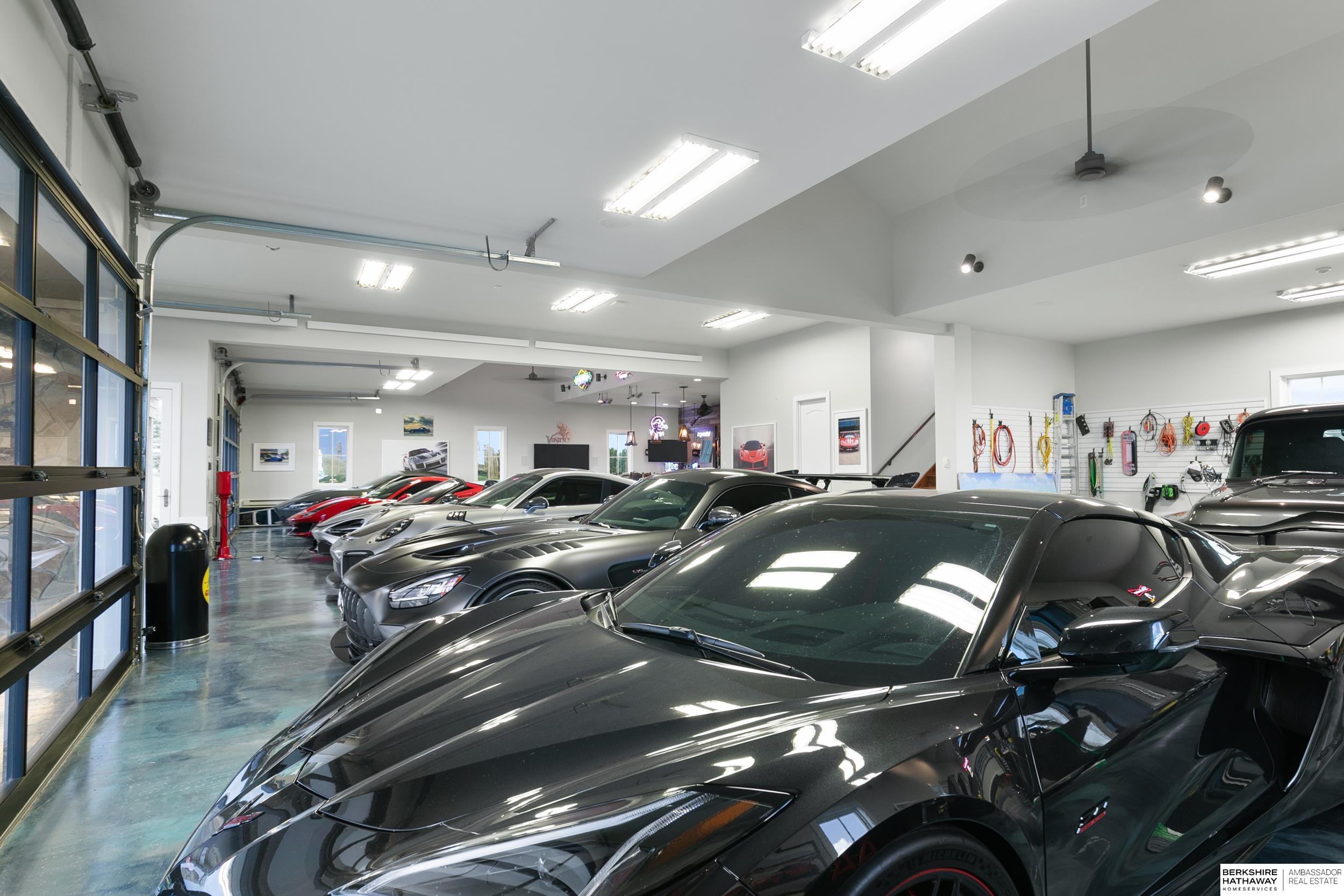 Valley, Nebraska 68064, United States, 5 Bedrooms Bedrooms, ,6 BathroomsBathrooms,Residential,Active,184289