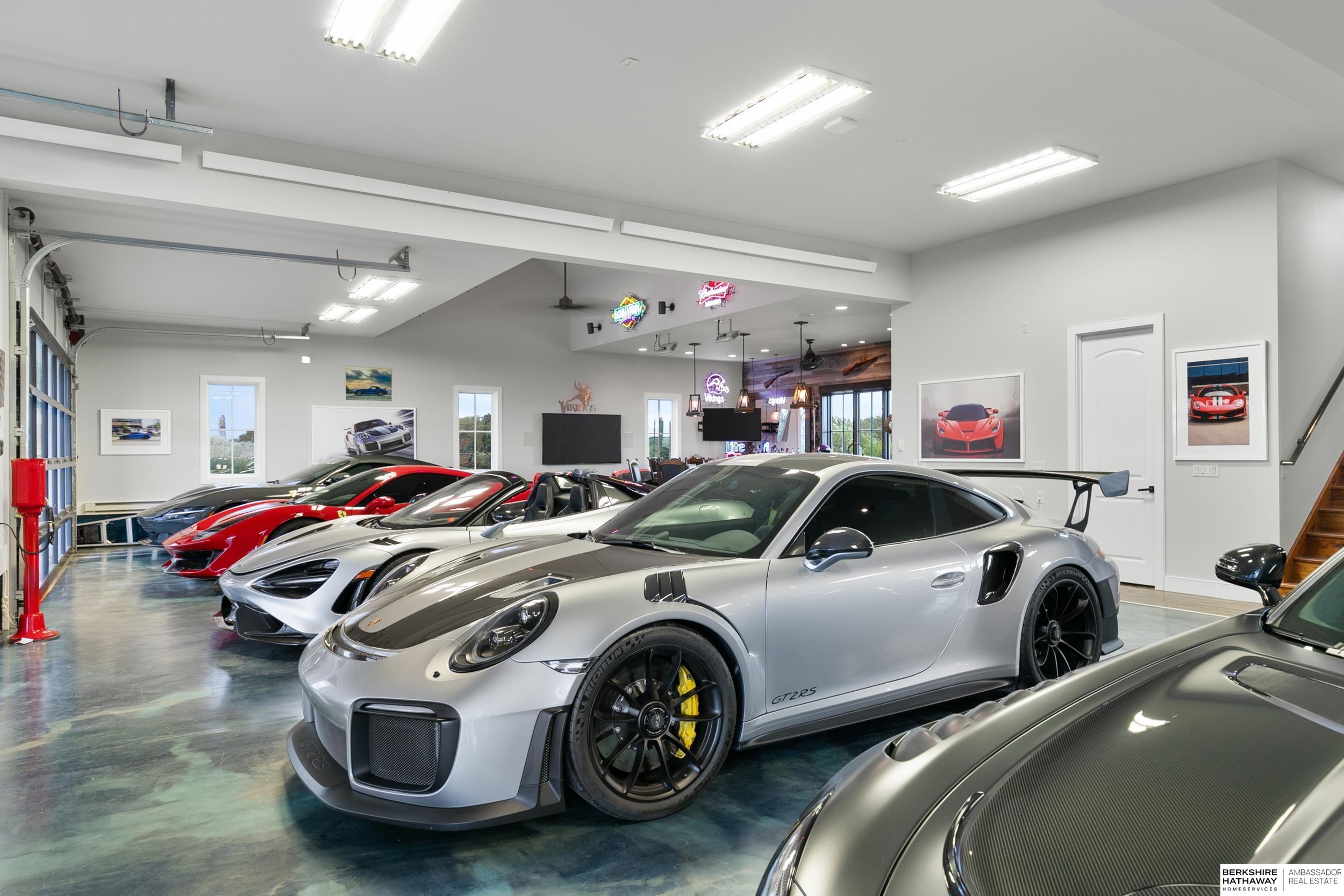 Valley, Nebraska 68064, United States, 5 Bedrooms Bedrooms, ,6 BathroomsBathrooms,Residential,Active,184289