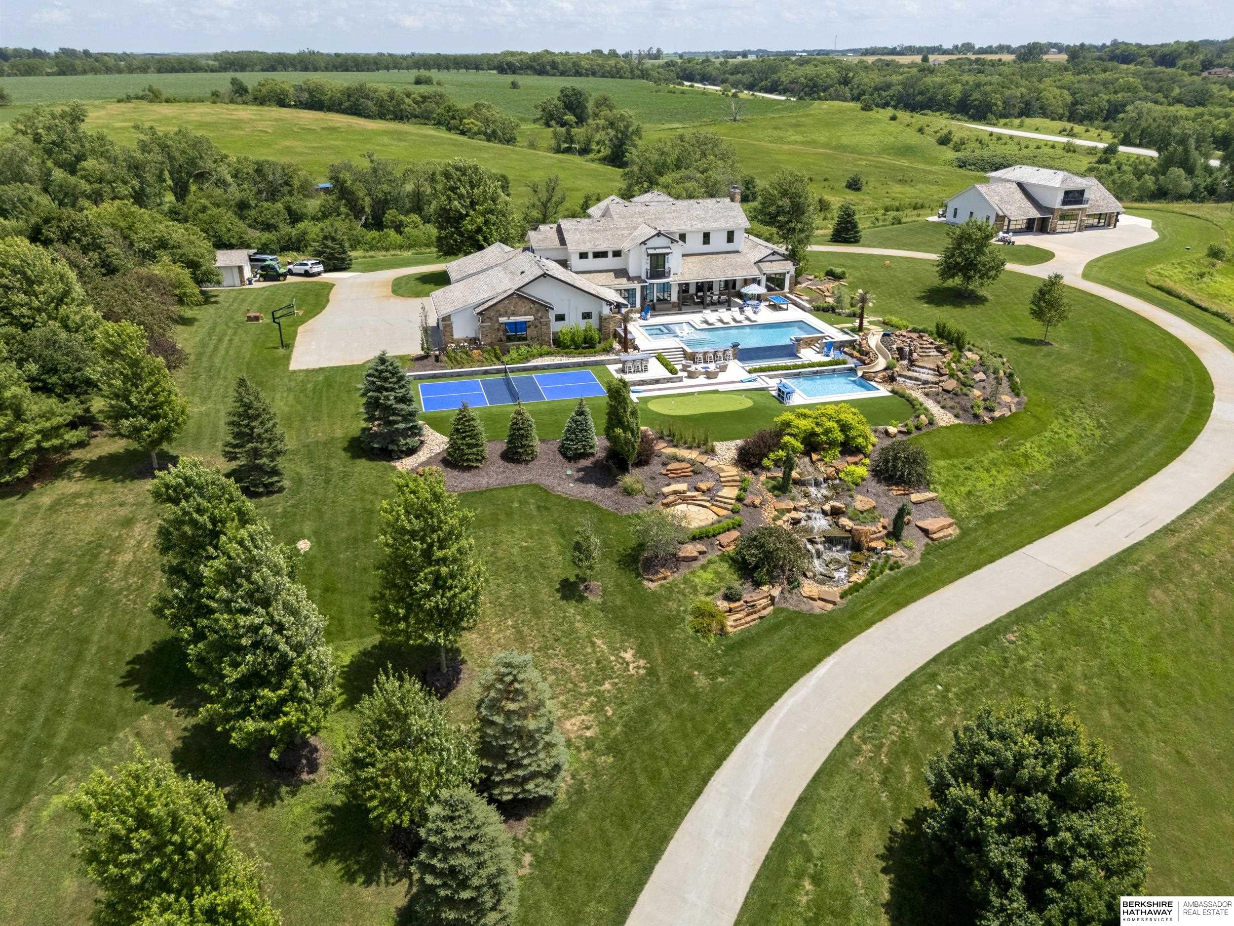 Valley, Nebraska 68064, United States, 5 Bedrooms Bedrooms, ,6 BathroomsBathrooms,Residential,Active,184289