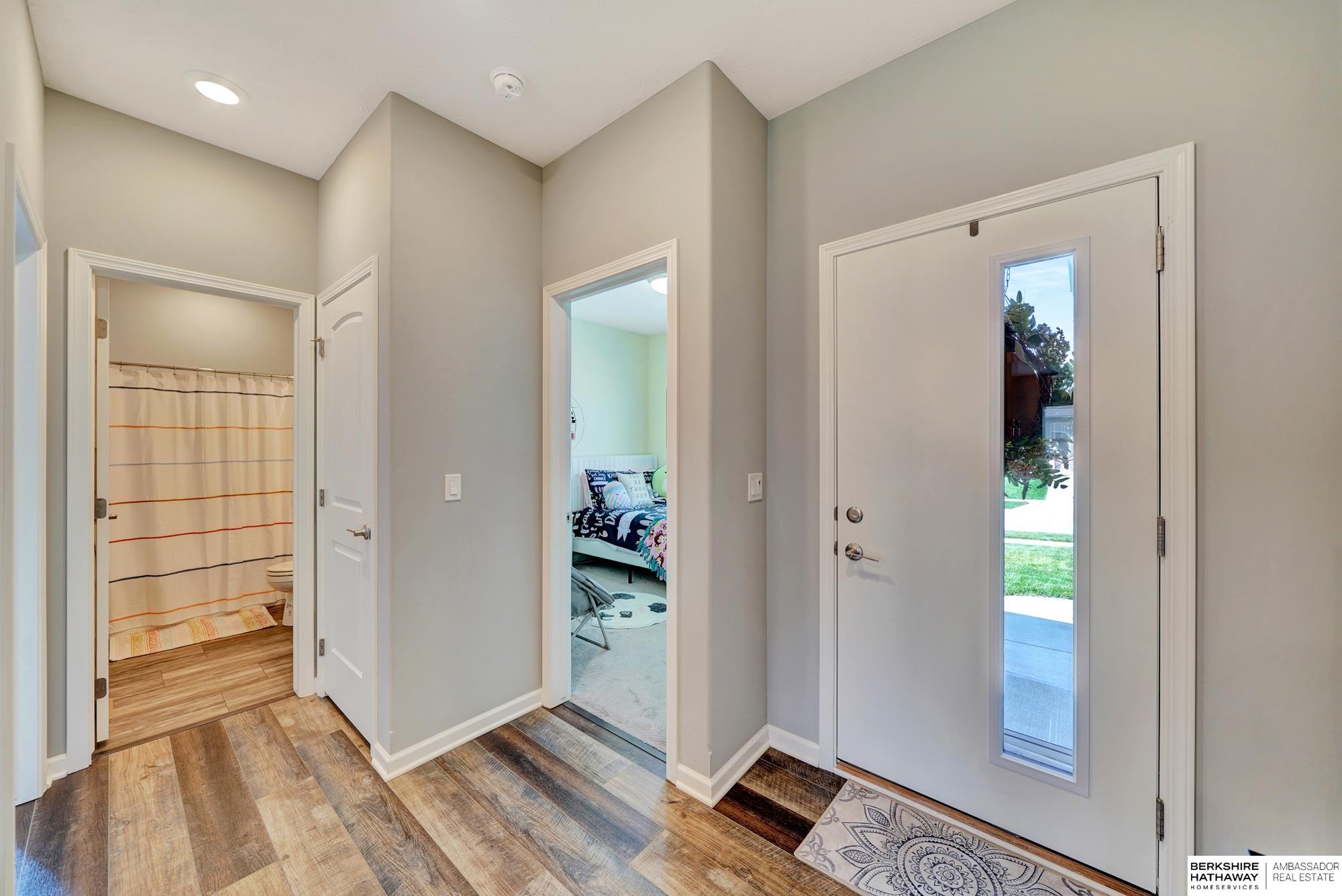 Papillion, Nebraska 68046, United States, 4 Bedrooms Bedrooms, ,3 BathroomsBathrooms,Residential,Active,220677