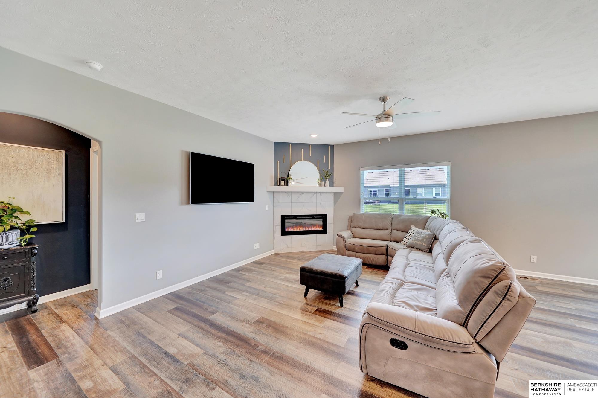 Papillion, Nebraska 68046, United States, 4 Bedrooms Bedrooms, ,3 BathroomsBathrooms,Residential,Active,220677