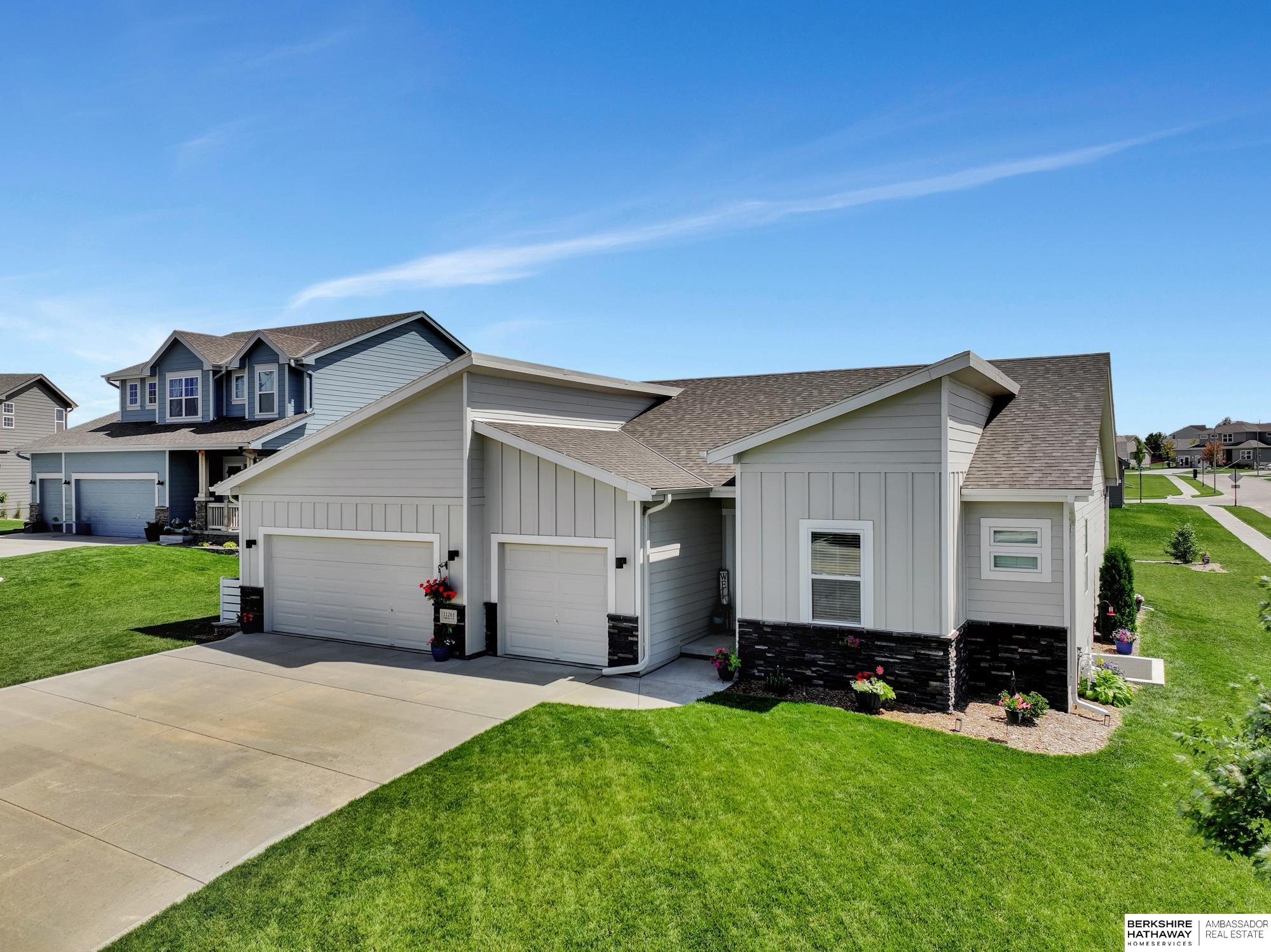 Papillion, Nebraska 68046, United States, 4 Bedrooms Bedrooms, ,3 BathroomsBathrooms,Residential,Active,220677