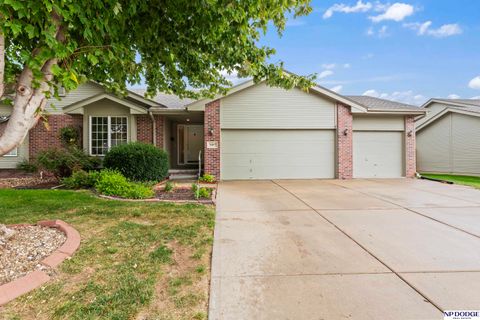 Photo of 7007 S 156 Avenue Circle, Omaha, NE 68136 (MLS # 22529917) Photo of 7007 S 156 Avenue Circle, Omaha, NE 68136 (MLS # 22529917)