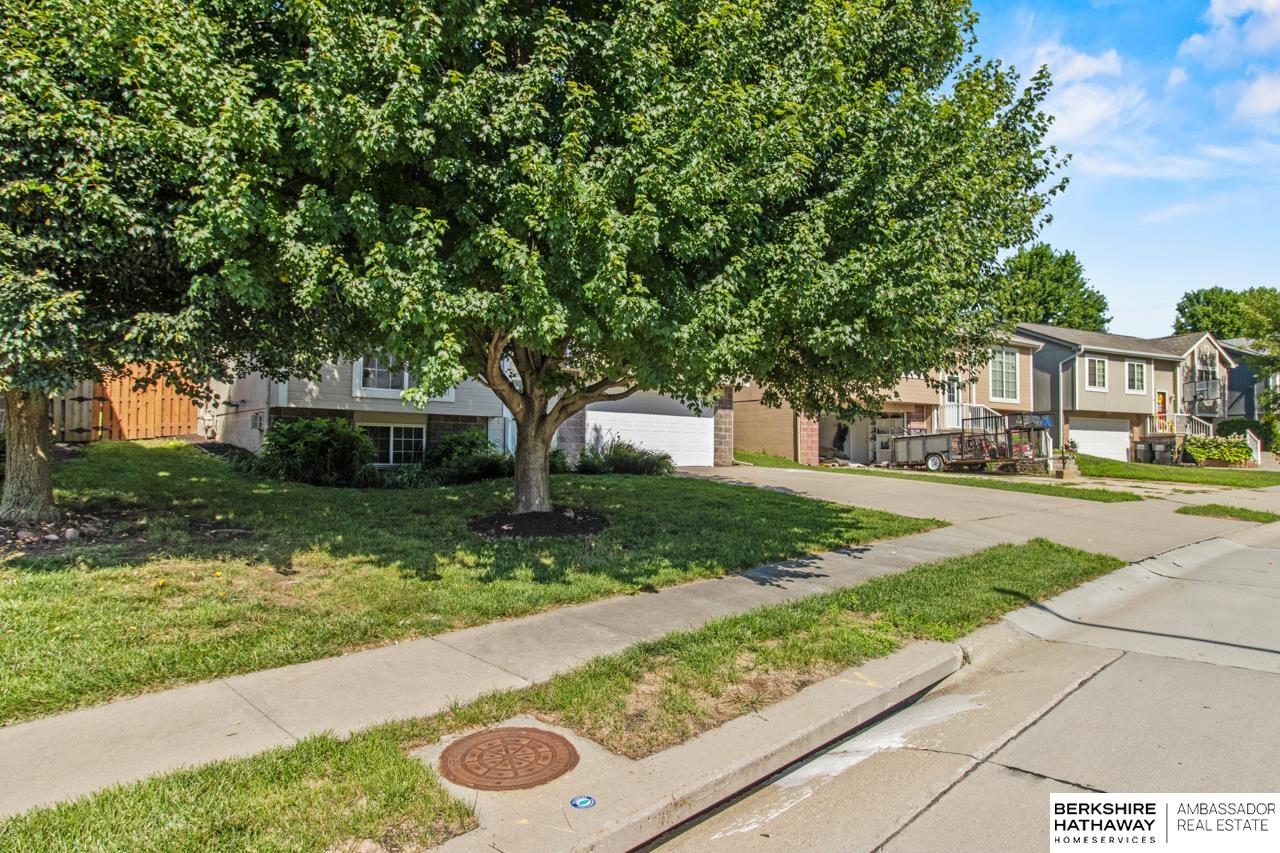 Omaha, Nebraska 68116, United States, 3 Bedrooms Bedrooms, ,2 BathroomsBathrooms,Residential,Active,164949