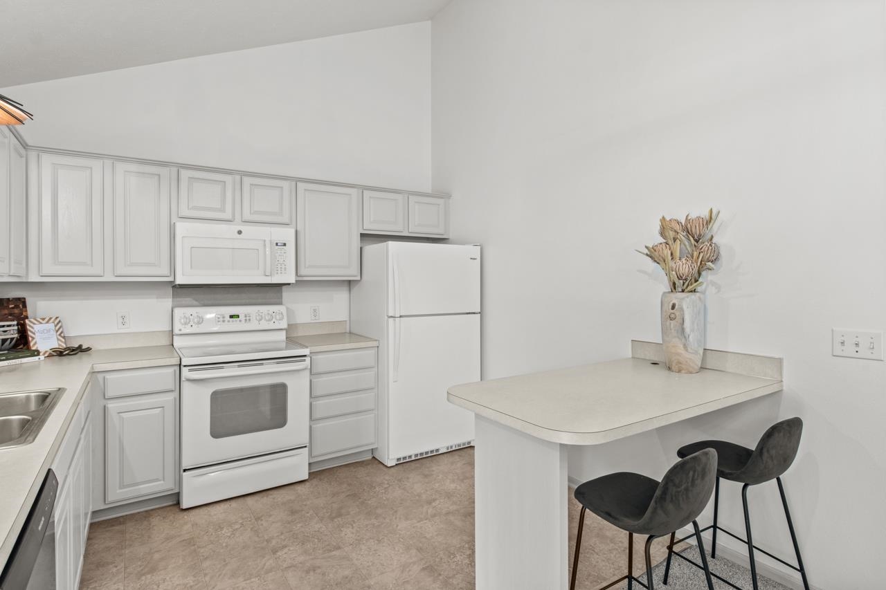 Omaha, Nebraska 68116, United States, 3 Bedrooms Bedrooms, ,2 BathroomsBathrooms,Residential,Active,164949