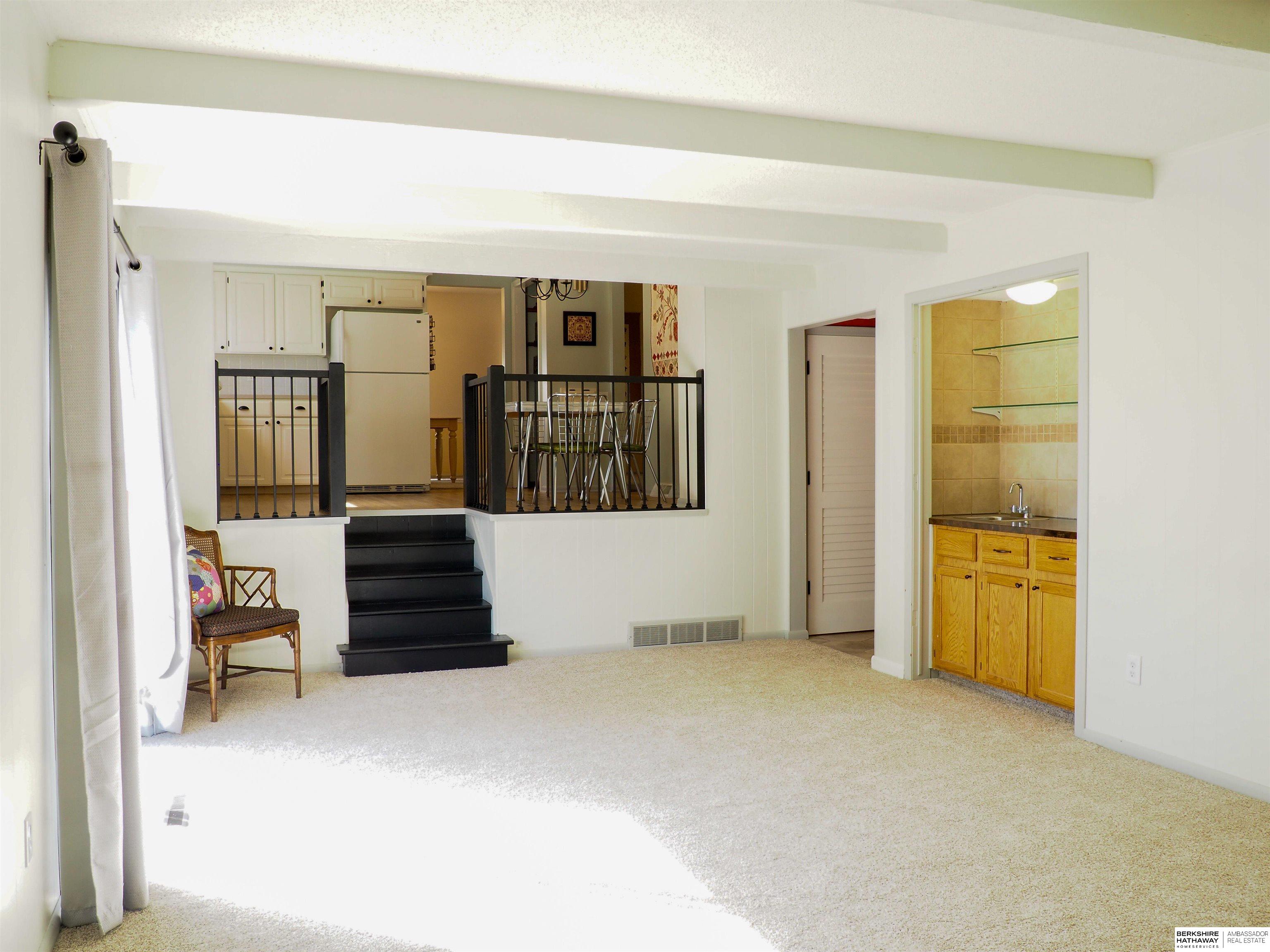 Omaha, Nebraska 68144, United States, 3 Bedrooms Bedrooms, ,2 BathroomsBathrooms,Residential,Active,221336