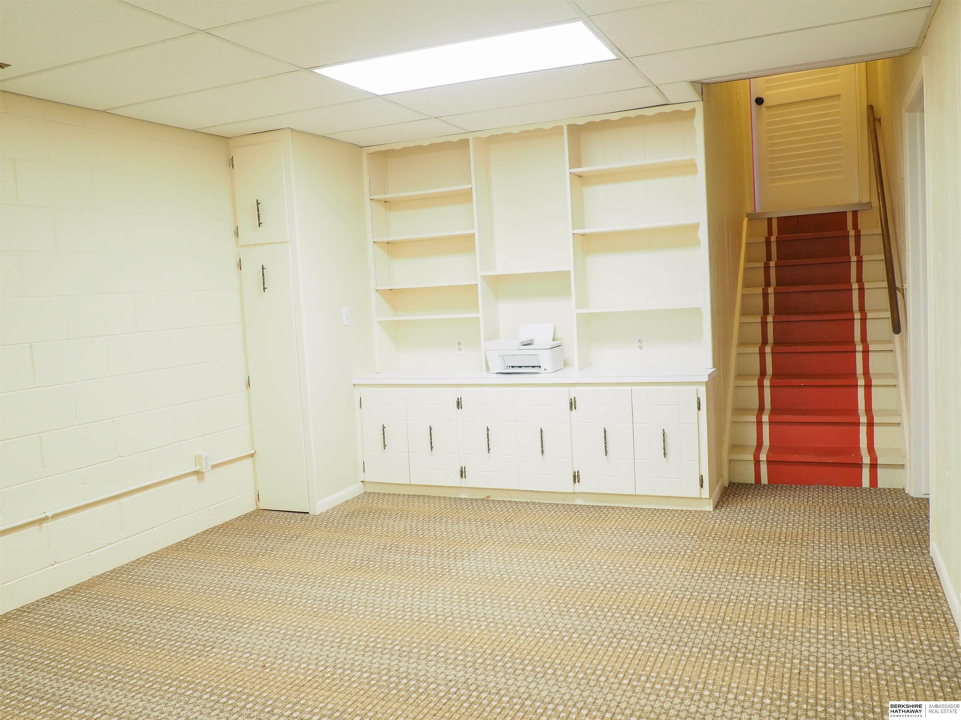 Omaha, Nebraska 68144, United States, 3 Bedrooms Bedrooms, ,2 BathroomsBathrooms,Residential,Active,221336