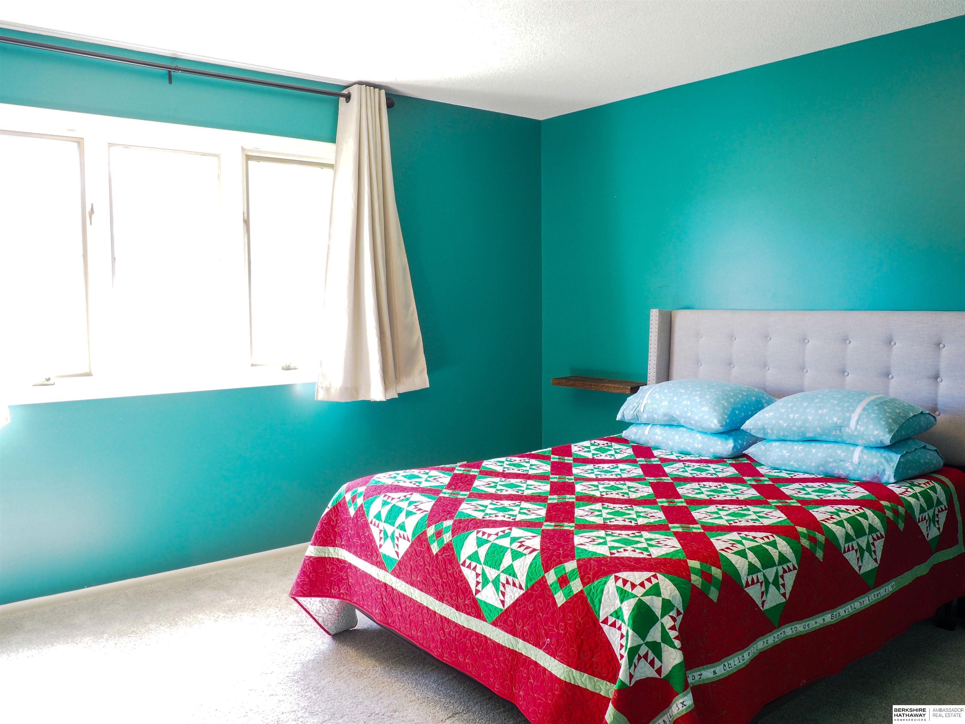 Omaha, Nebraska 68144, United States, 3 Bedrooms Bedrooms, ,2 BathroomsBathrooms,Residential,Active,221336