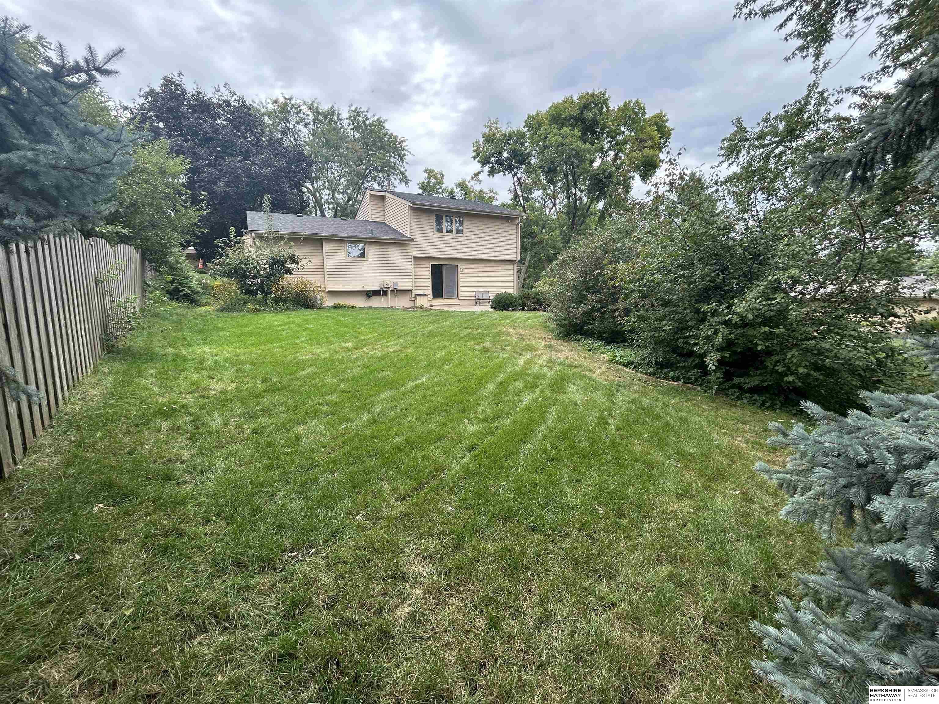 Omaha, Nebraska 68144, United States, 3 Bedrooms Bedrooms, ,2 BathroomsBathrooms,Residential,Active,221336