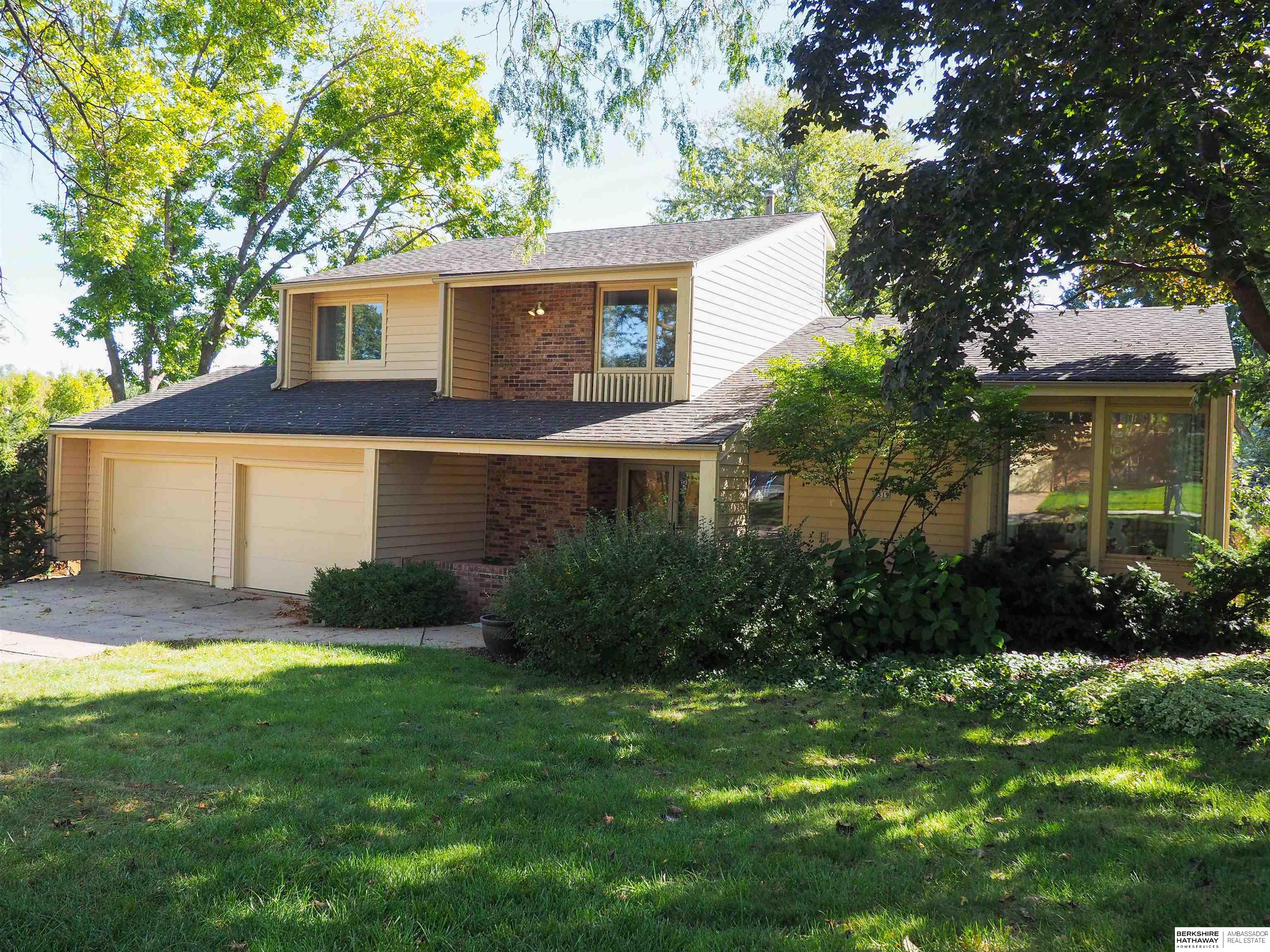 Omaha, Nebraska 68144, United States, 3 Bedrooms Bedrooms, ,2 BathroomsBathrooms,Residential,Active,221336