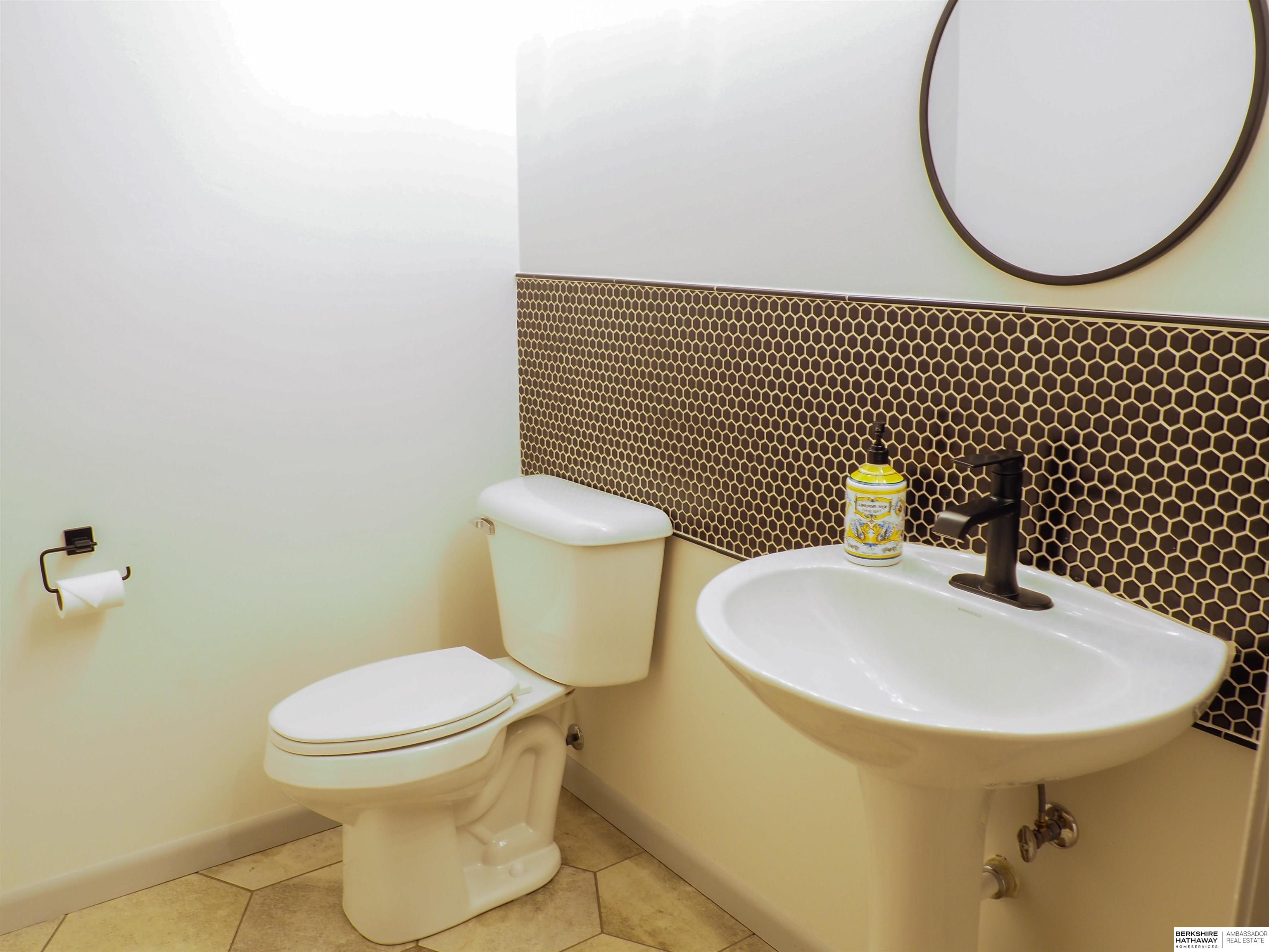 Omaha, Nebraska 68144, United States, 3 Bedrooms Bedrooms, ,2 BathroomsBathrooms,Residential,Active,221336