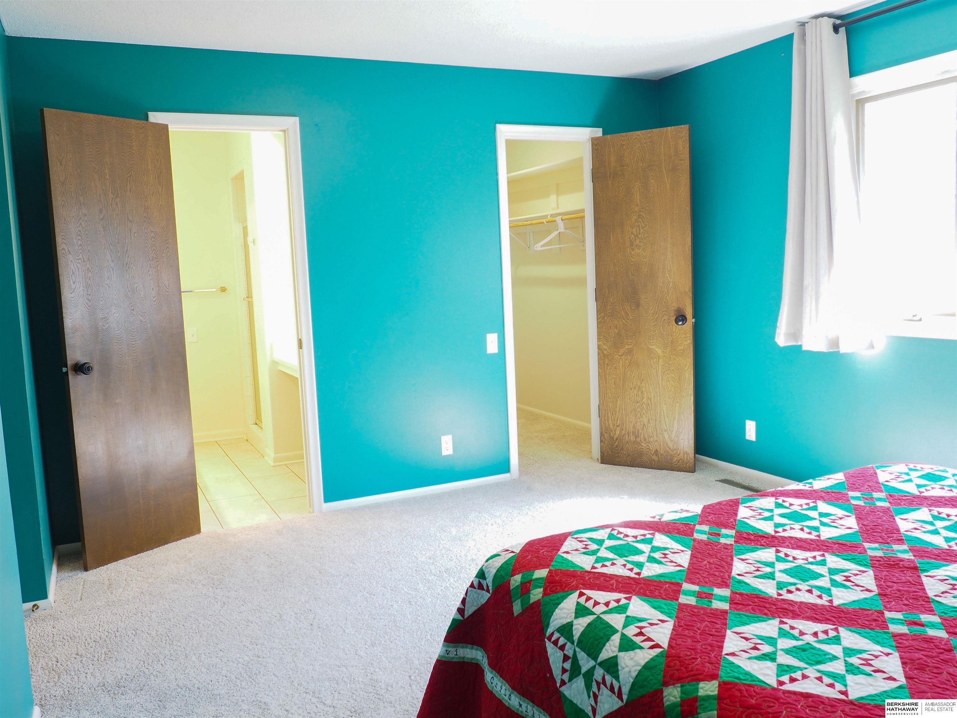 Omaha, Nebraska 68144, United States, 3 Bedrooms Bedrooms, ,2 BathroomsBathrooms,Residential,Active,221336