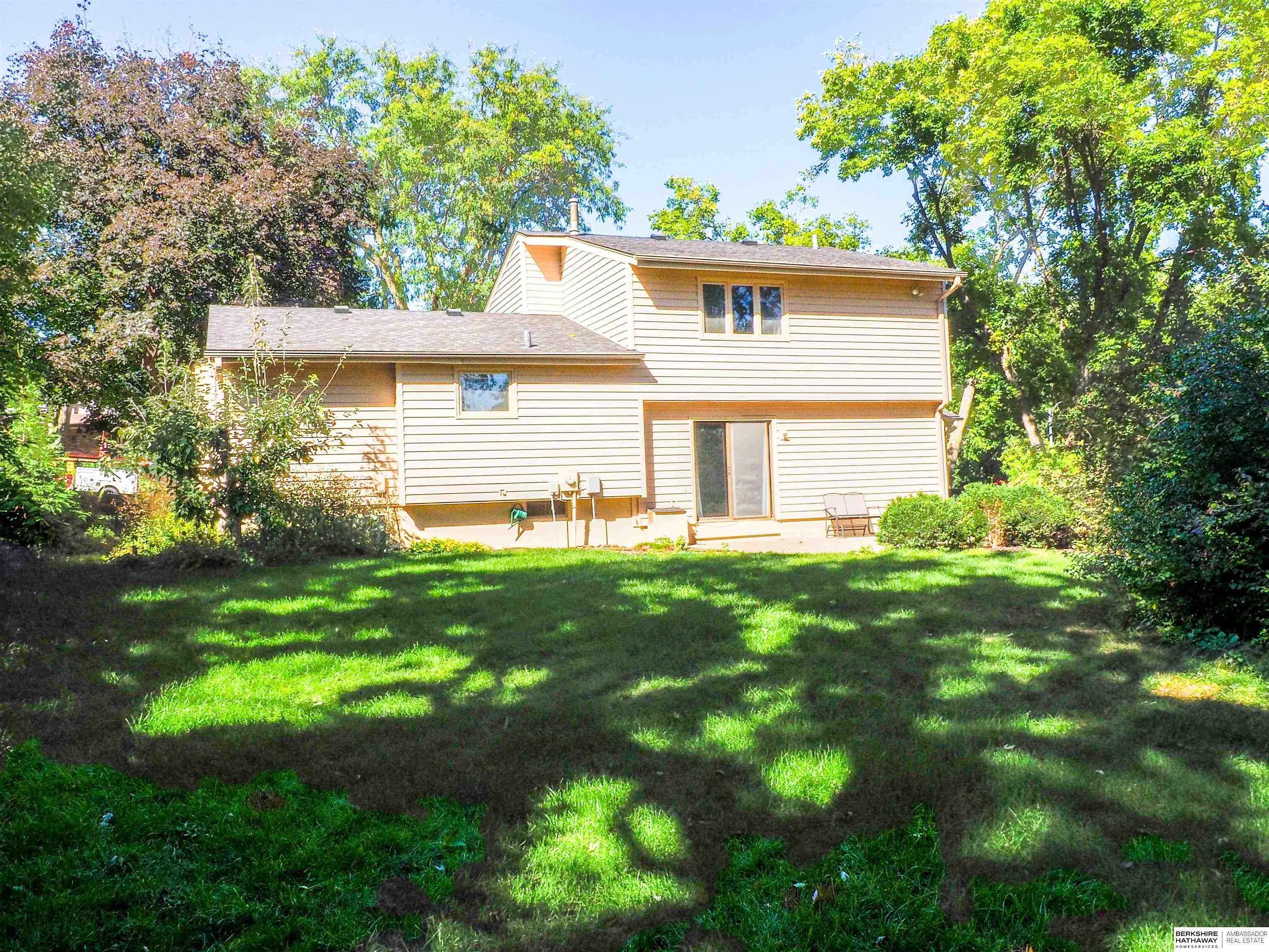 Omaha, Nebraska 68144, United States, 3 Bedrooms Bedrooms, ,2 BathroomsBathrooms,Residential,Active,221336