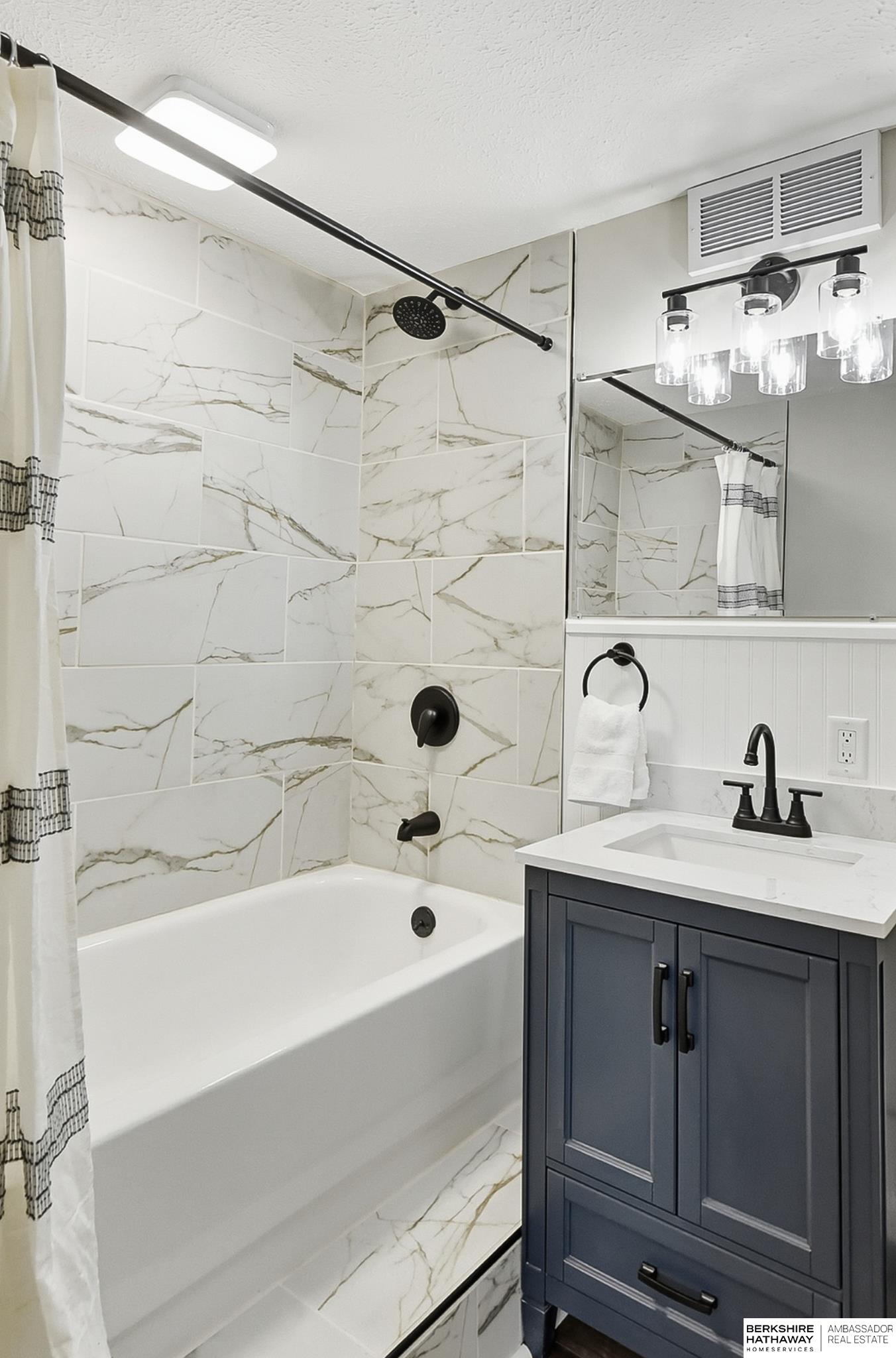 Omaha, Nebraska 68138, United States, 3 Bedrooms Bedrooms, ,2 BathroomsBathrooms,Residential,Active,245052