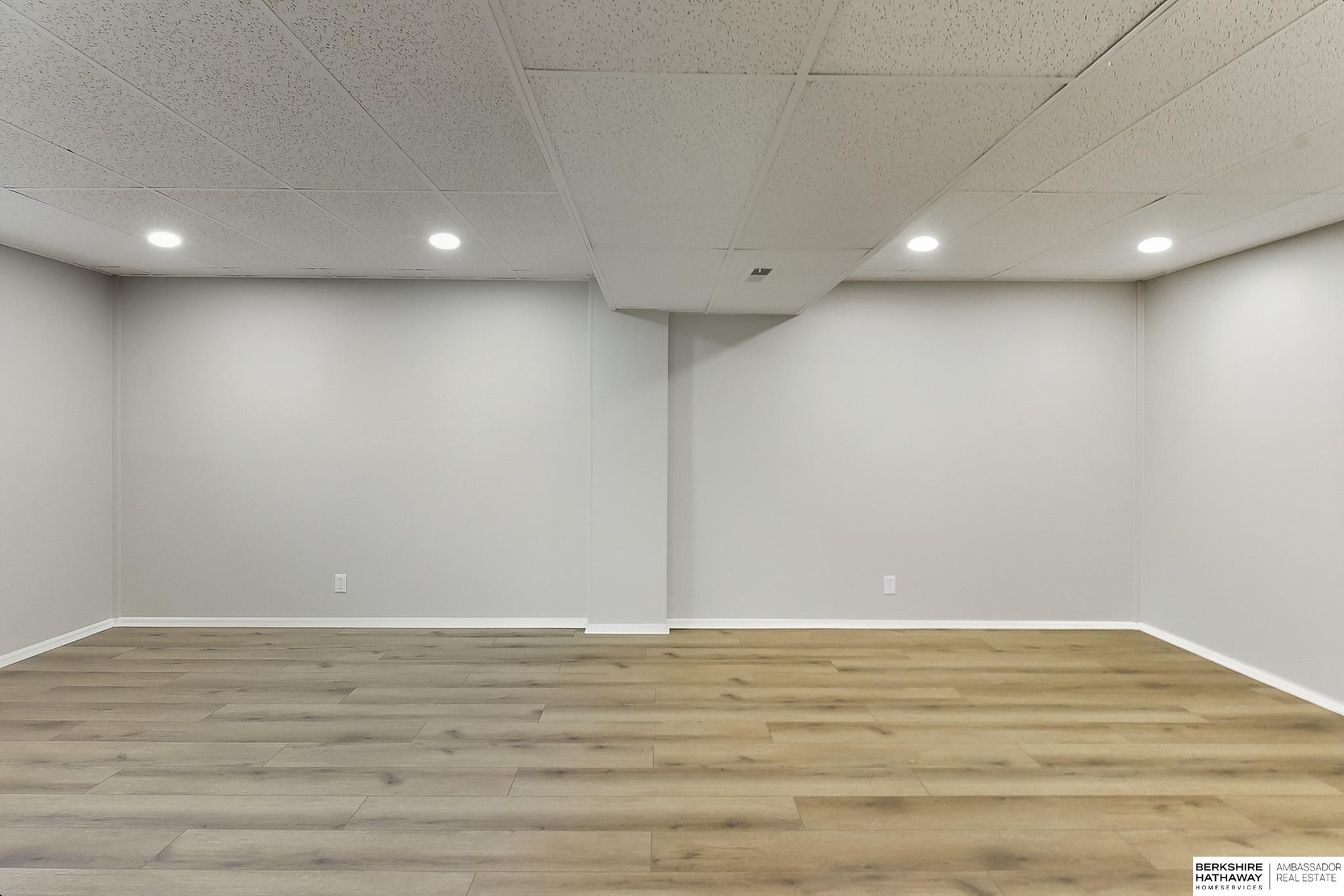 Omaha, Nebraska 68138, United States, 3 Bedrooms Bedrooms, ,2 BathroomsBathrooms,Residential,Active,245052