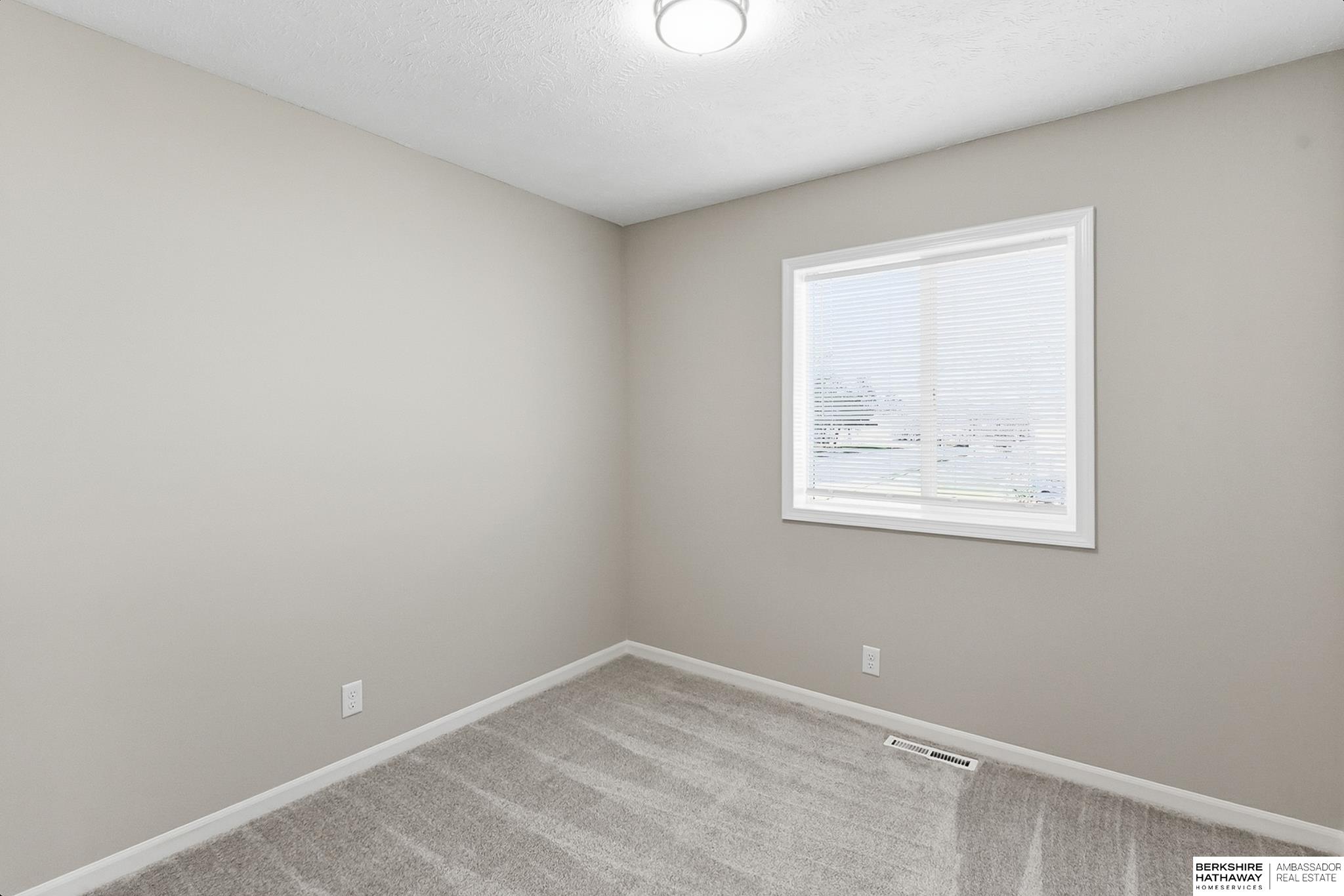 Omaha, Nebraska 68138, United States, 3 Bedrooms Bedrooms, ,2 BathroomsBathrooms,Residential,Active,245052