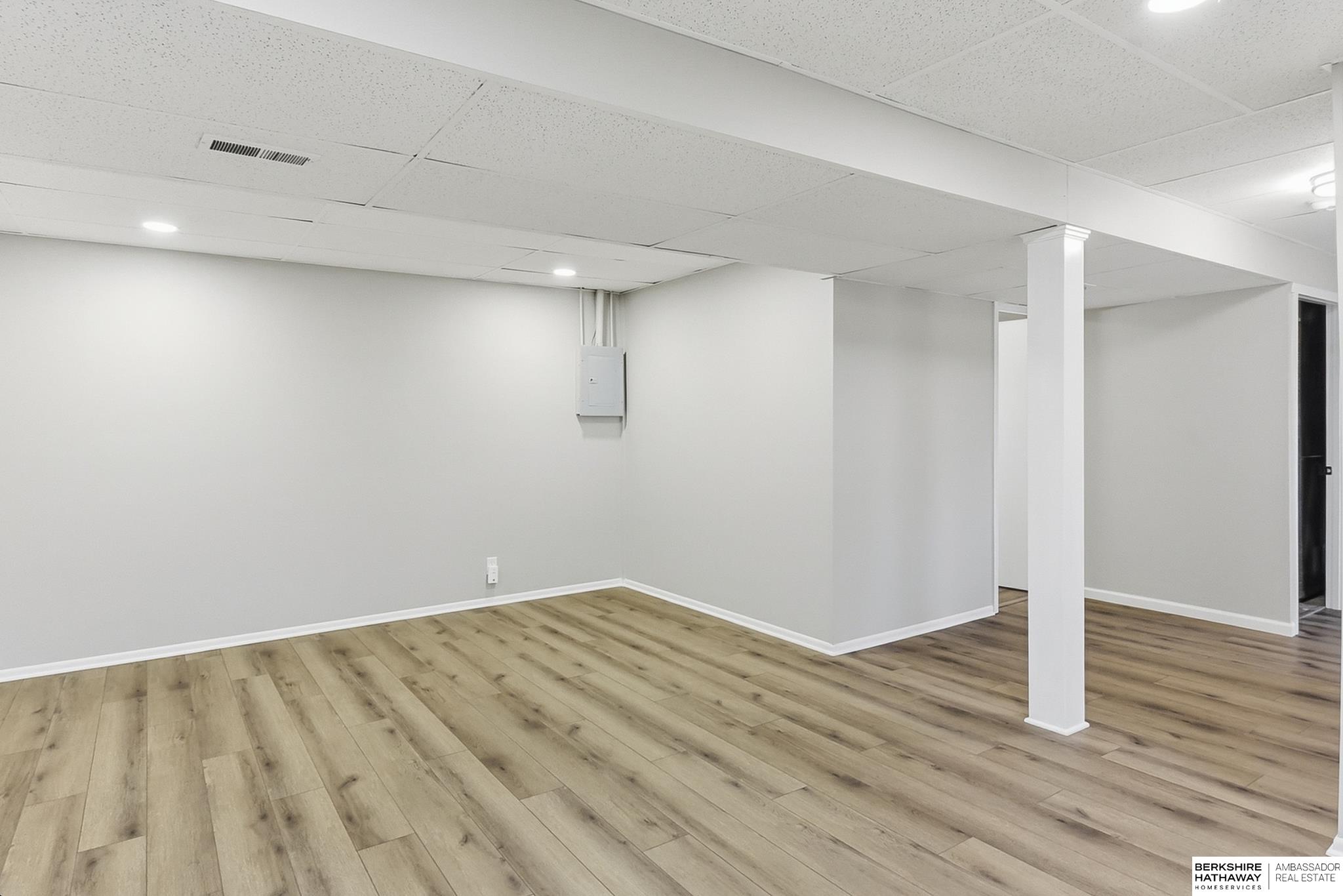 Omaha, Nebraska 68138, United States, 3 Bedrooms Bedrooms, ,2 BathroomsBathrooms,Residential,Active,245052