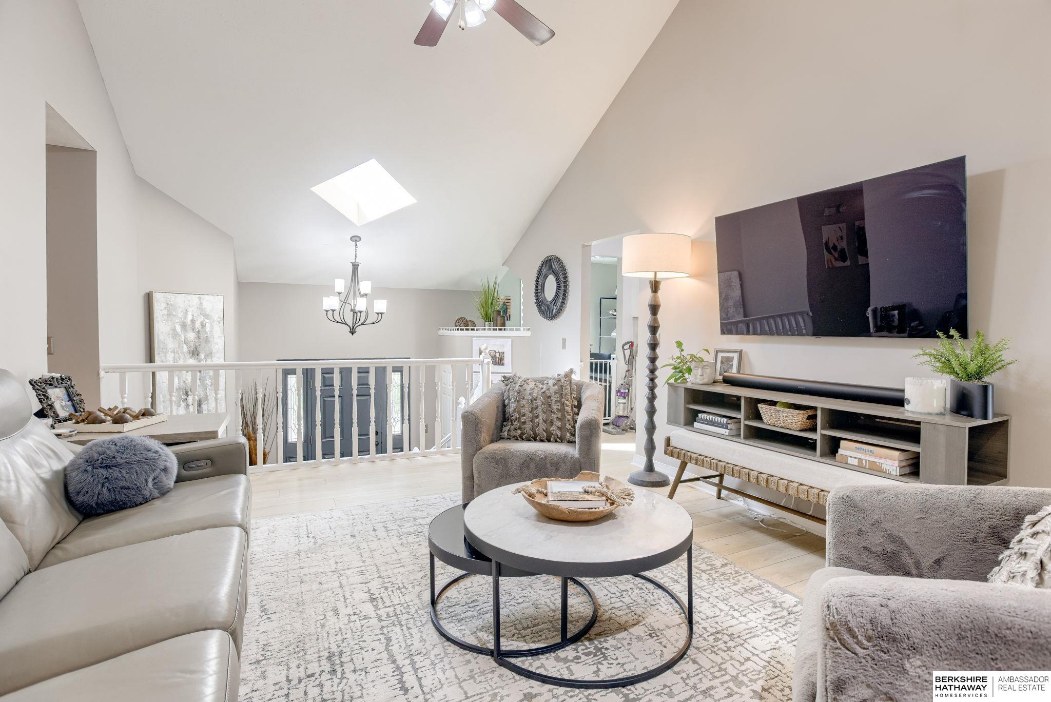 Omaha, Nebraska 68154, United States, 3 Bedrooms Bedrooms, ,3 BathroomsBathrooms,Residential,Pending,160518