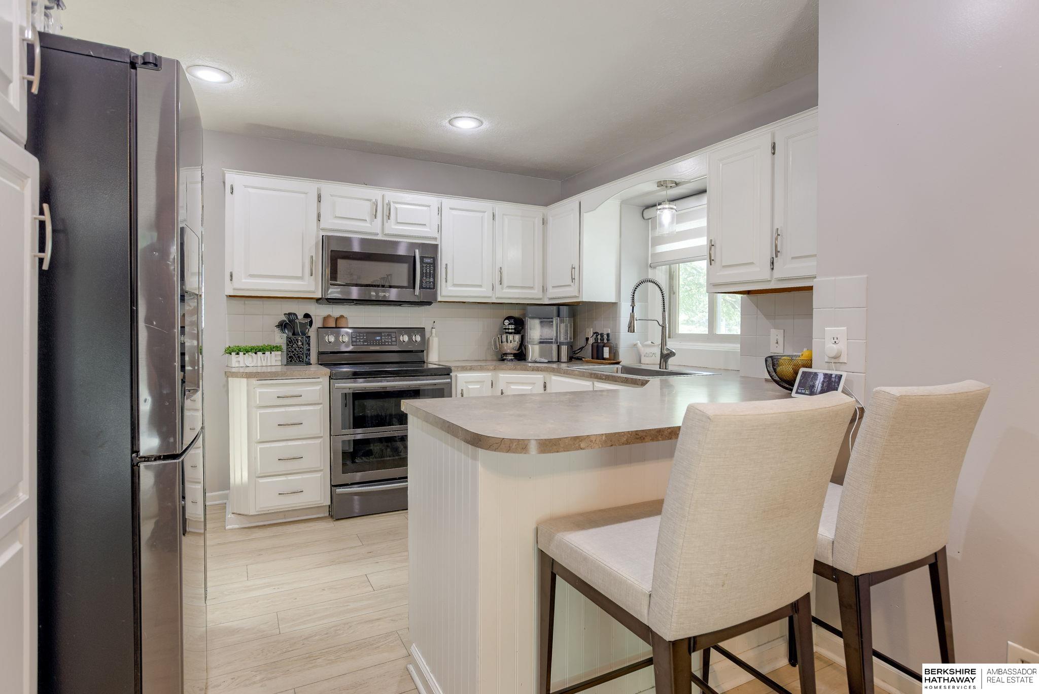 Omaha, Nebraska 68154, United States, 3 Bedrooms Bedrooms, ,3 BathroomsBathrooms,Residential,Pending,160518