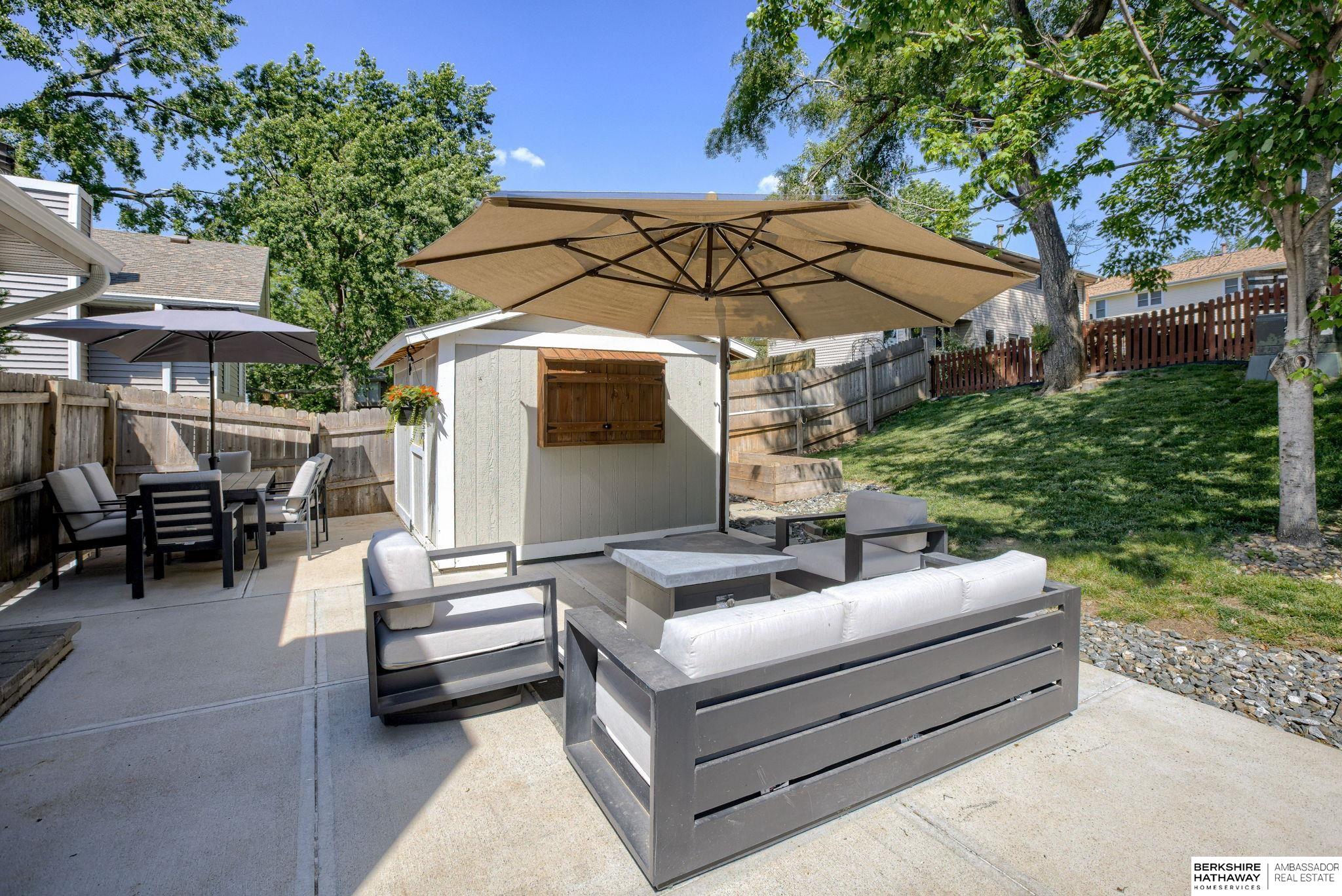 Omaha, Nebraska 68154, United States, 3 Bedrooms Bedrooms, ,3 BathroomsBathrooms,Residential,Pending,160518