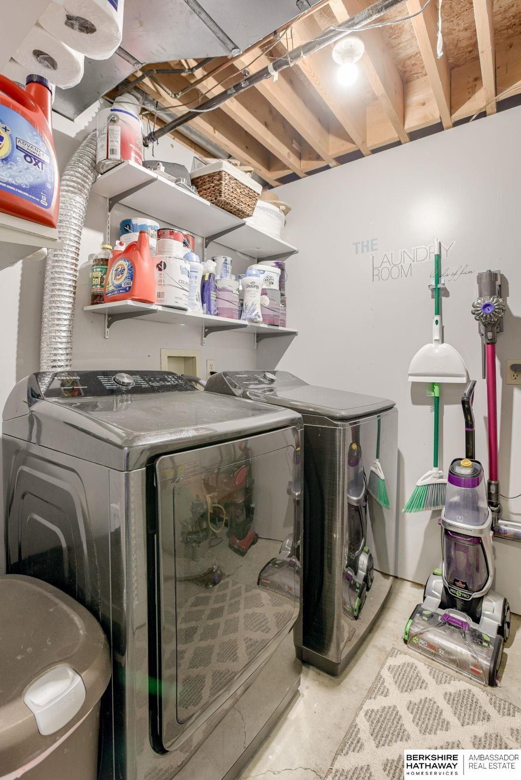 Omaha, Nebraska 68154, United States, 3 Bedrooms Bedrooms, ,3 BathroomsBathrooms,Residential,Pending,160518