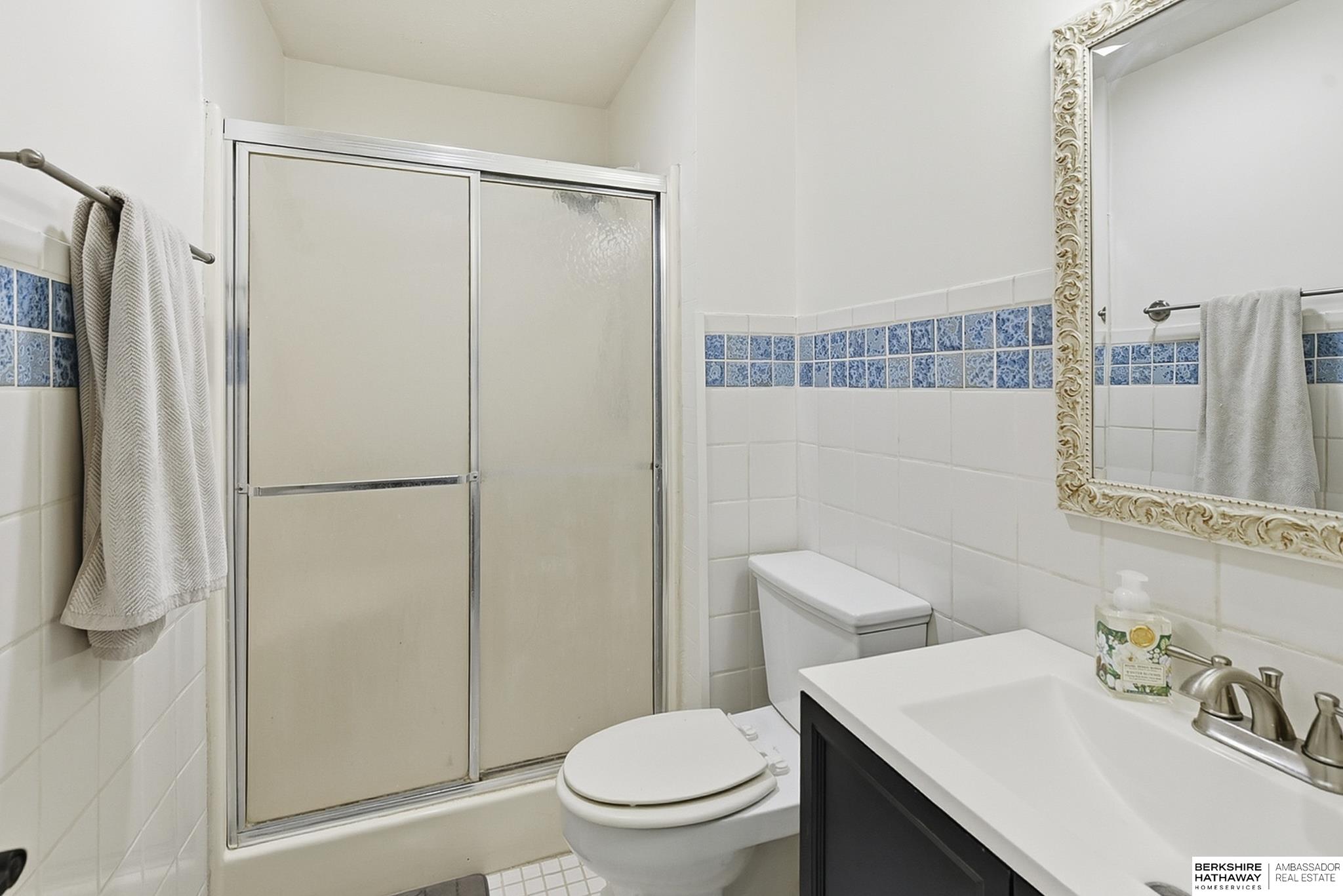 Omaha, Nebraska 68135, United States, 3 Bedrooms Bedrooms, ,2 BathroomsBathrooms,Residential,Active,246410