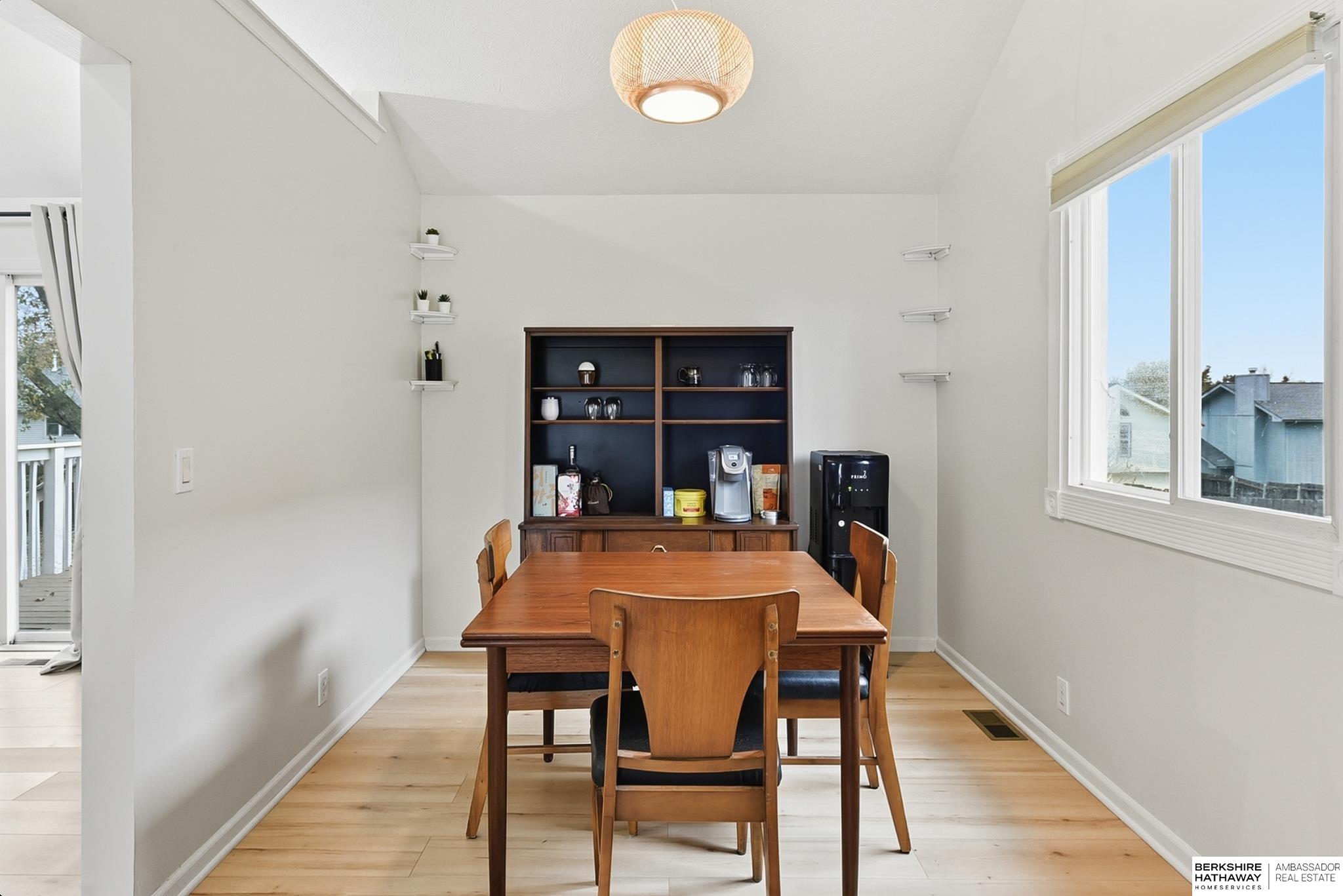 Omaha, Nebraska 68135, United States, 3 Bedrooms Bedrooms, ,2 BathroomsBathrooms,Residential,Active,246410