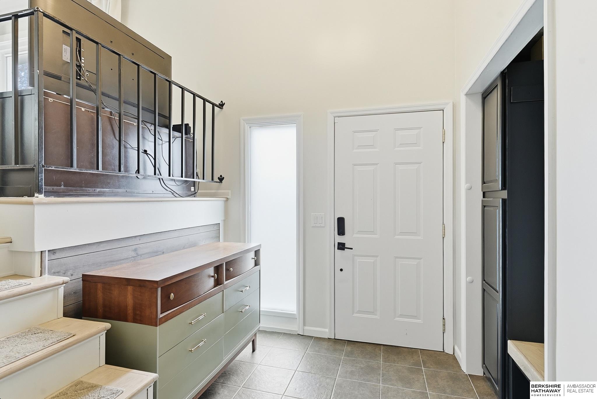 Omaha, Nebraska 68135, United States, 3 Bedrooms Bedrooms, ,2 BathroomsBathrooms,Residential,Active,246410