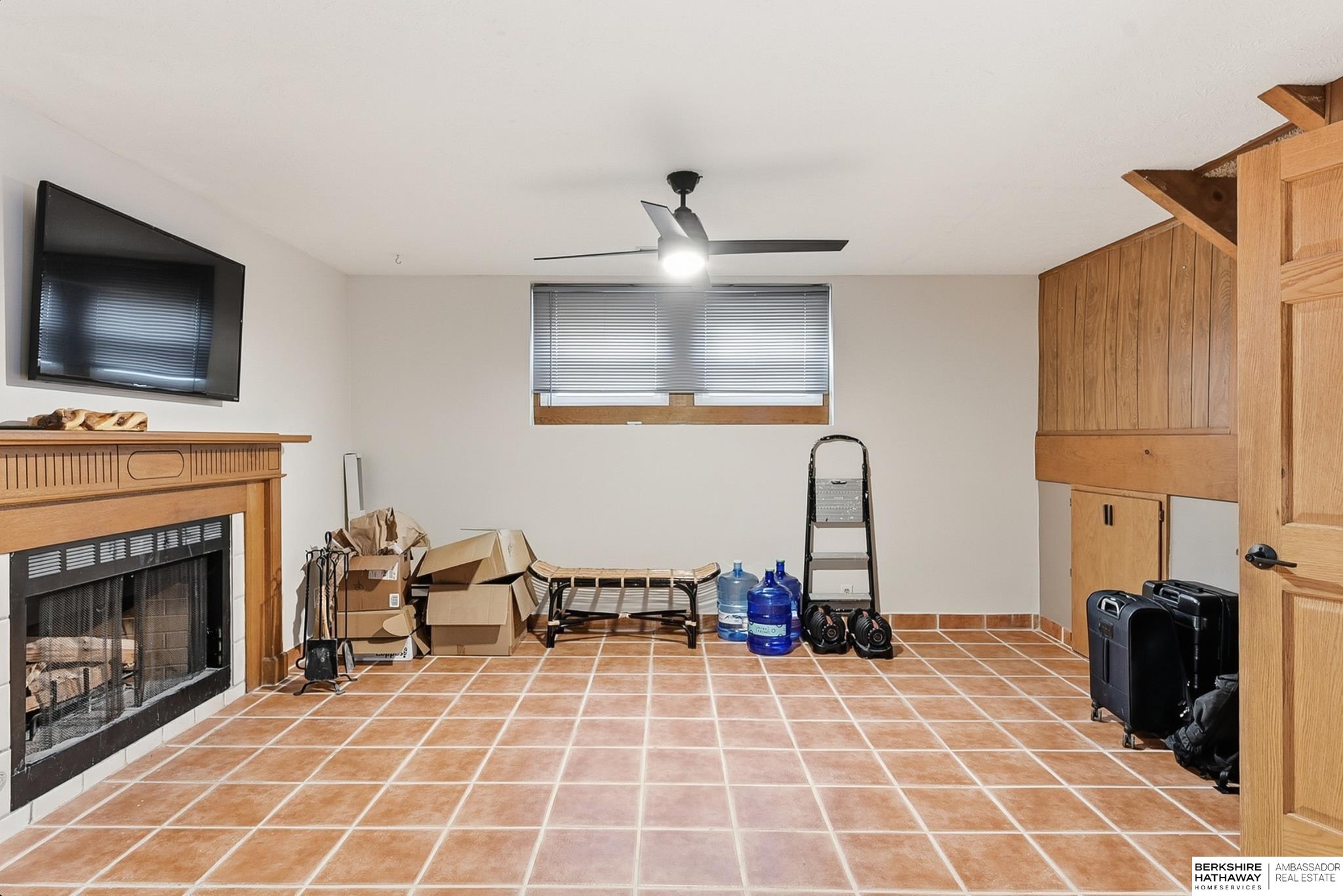 Omaha, Nebraska 68135, United States, 3 Bedrooms Bedrooms, ,2 BathroomsBathrooms,Residential,Active,246410