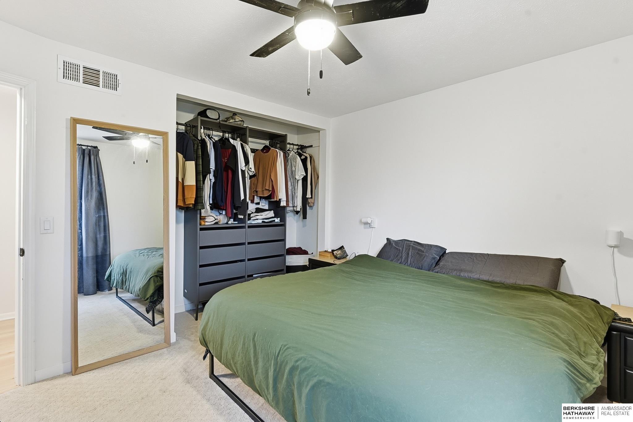 Omaha, Nebraska 68135, United States, 3 Bedrooms Bedrooms, ,2 BathroomsBathrooms,Residential,Active,246410