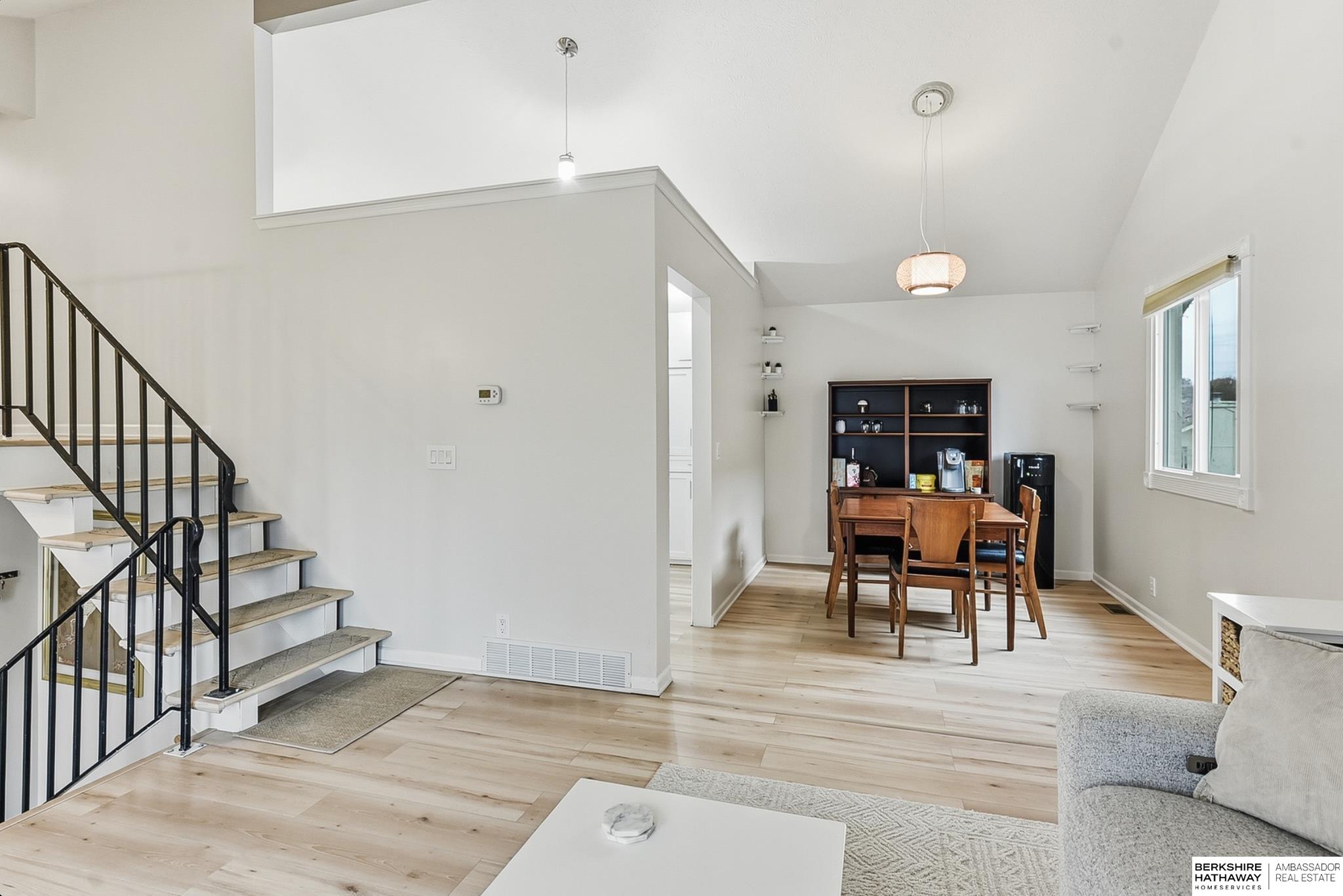 Omaha, Nebraska 68135, United States, 3 Bedrooms Bedrooms, ,2 BathroomsBathrooms,Residential,Active,246410