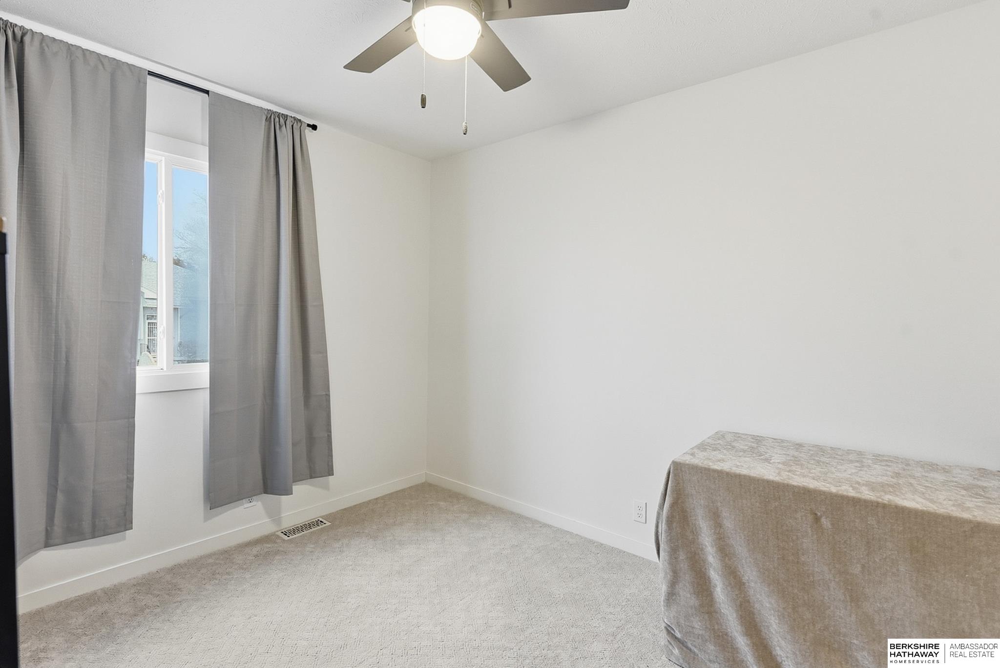 Omaha, Nebraska 68135, United States, 3 Bedrooms Bedrooms, ,2 BathroomsBathrooms,Residential,Active,246410