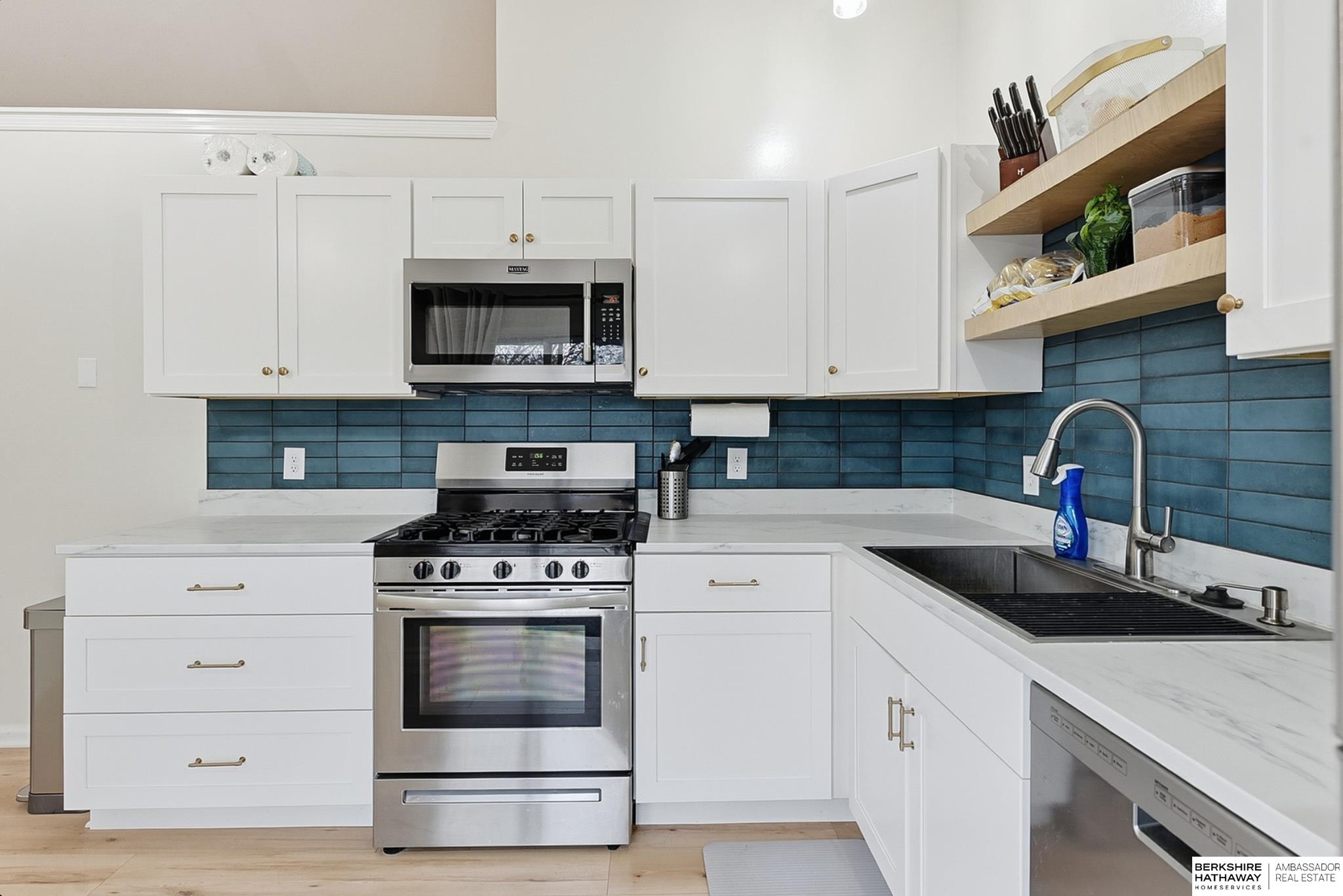 Omaha, Nebraska 68135, United States, 3 Bedrooms Bedrooms, ,2 BathroomsBathrooms,Residential,Active,246410