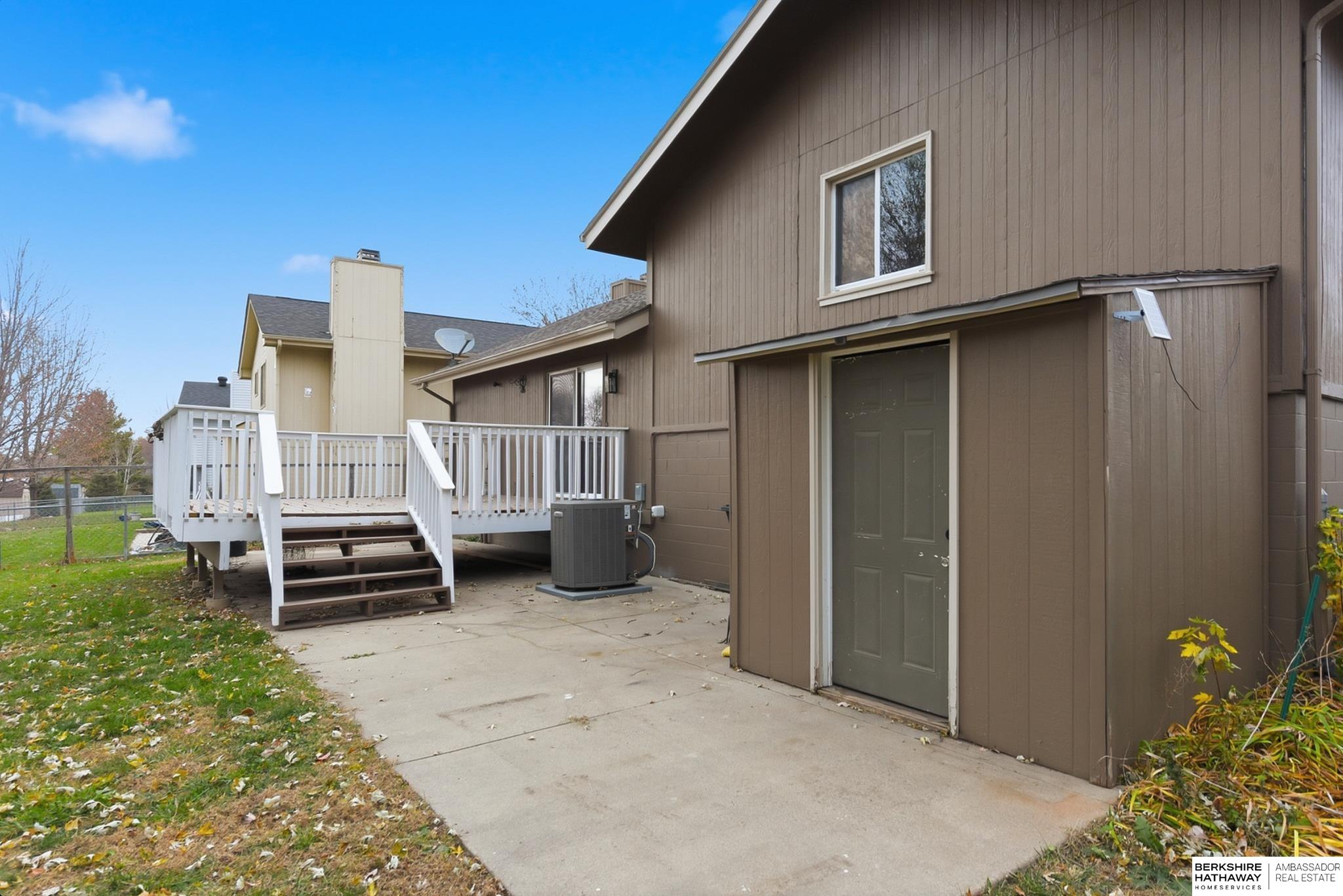 Omaha, Nebraska 68135, United States, 3 Bedrooms Bedrooms, ,2 BathroomsBathrooms,Residential,Active,246410