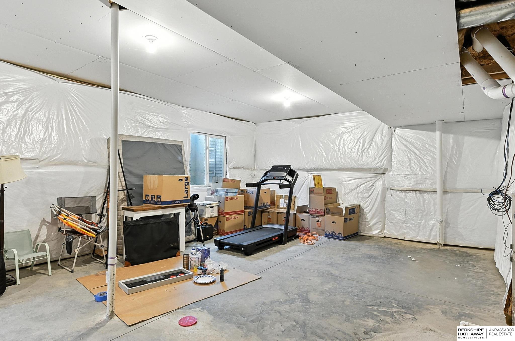 Gretna, Nebraska 68028, United States, 4 Bedrooms Bedrooms, ,2 BathroomsBathrooms,Residential,Pending,216797