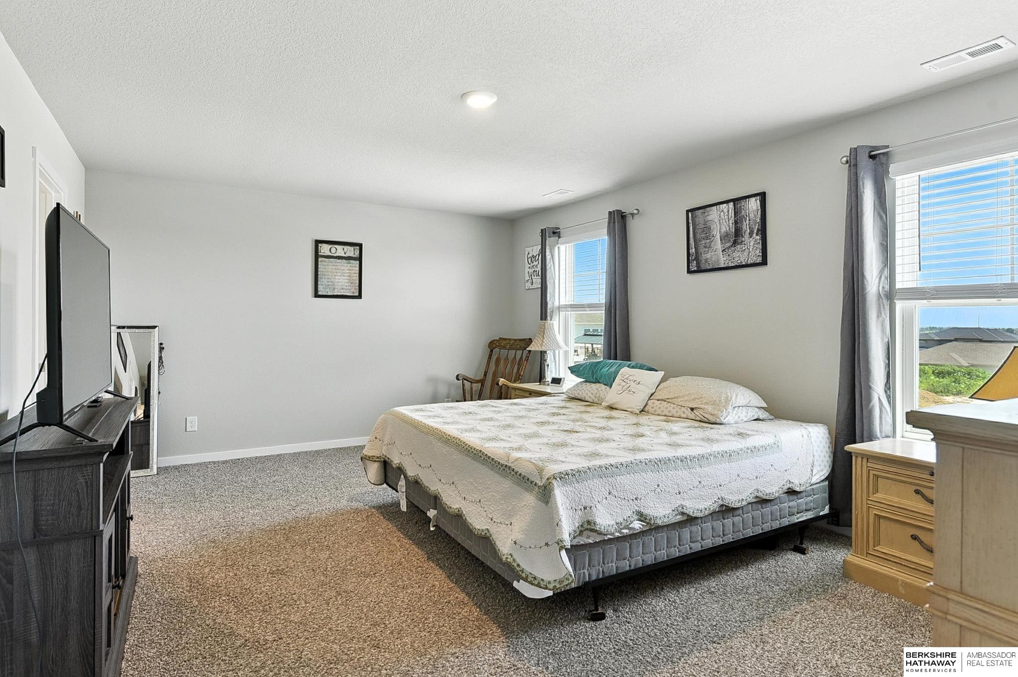 Gretna, Nebraska 68028, United States, 4 Bedrooms Bedrooms, ,2 BathroomsBathrooms,Residential,Pending,216797