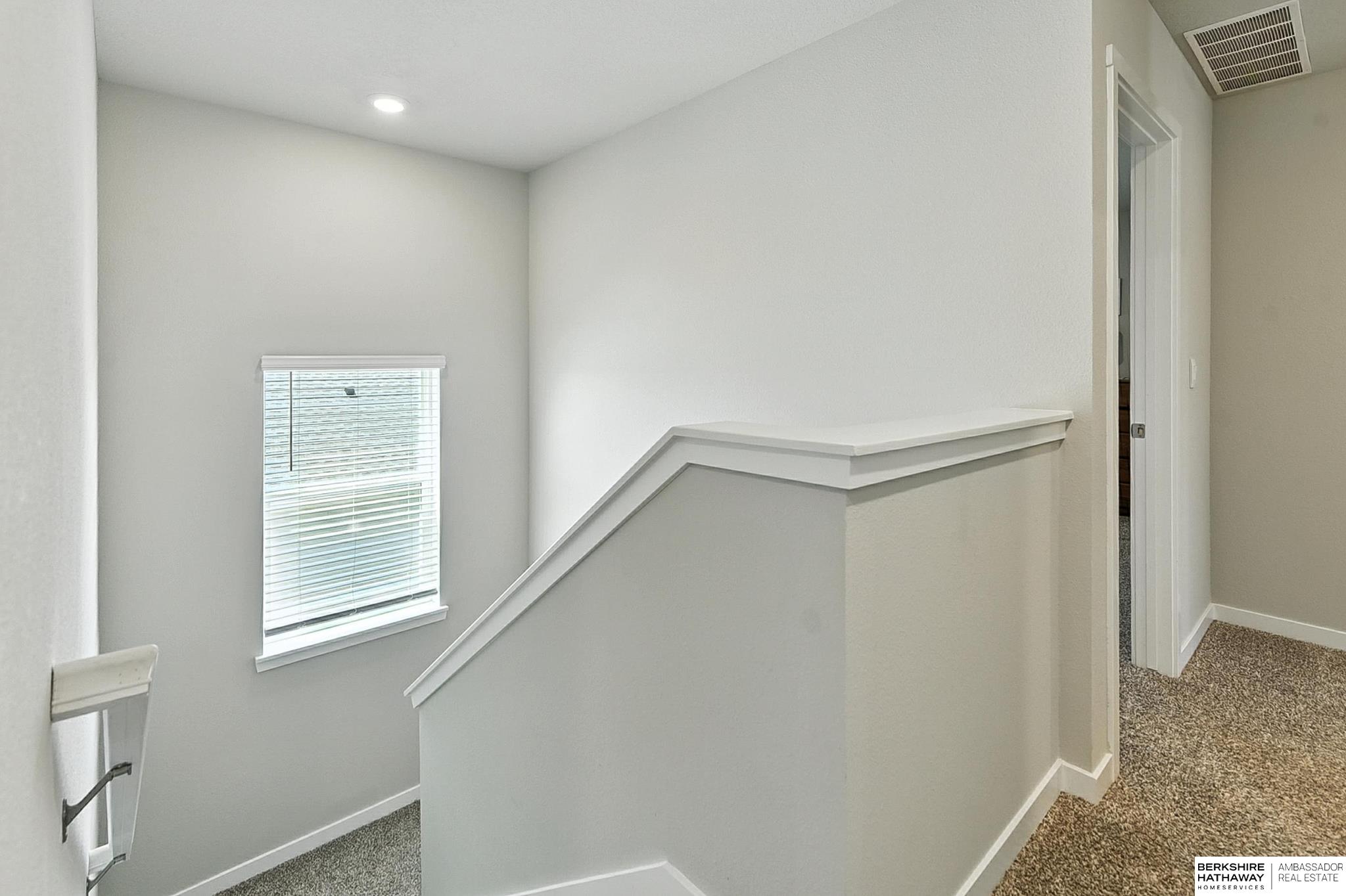 Gretna, Nebraska 68028, United States, 4 Bedrooms Bedrooms, ,2 BathroomsBathrooms,Residential,Pending,216797